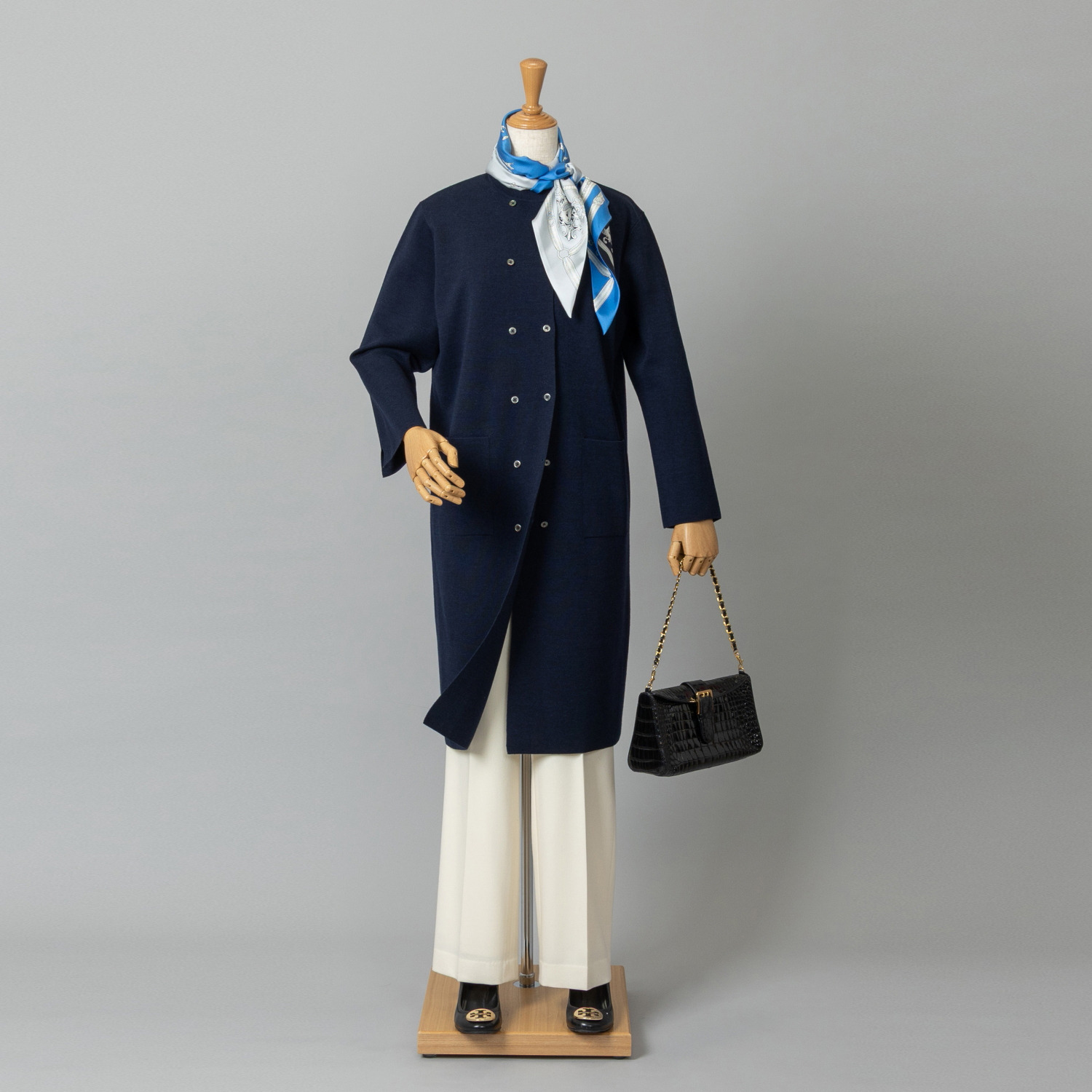 アズイズ　ビーマイセルフ バイ　ネイチャーズ シルク１００％ リバーシブル剣先スカーフ