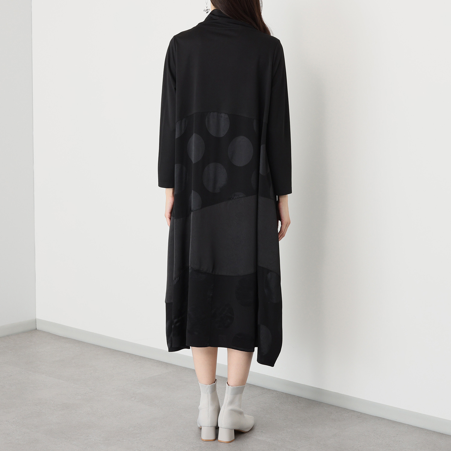 ベルポニー 異素材切替 Ａラインシルエット ボトルネック デザインワンピース