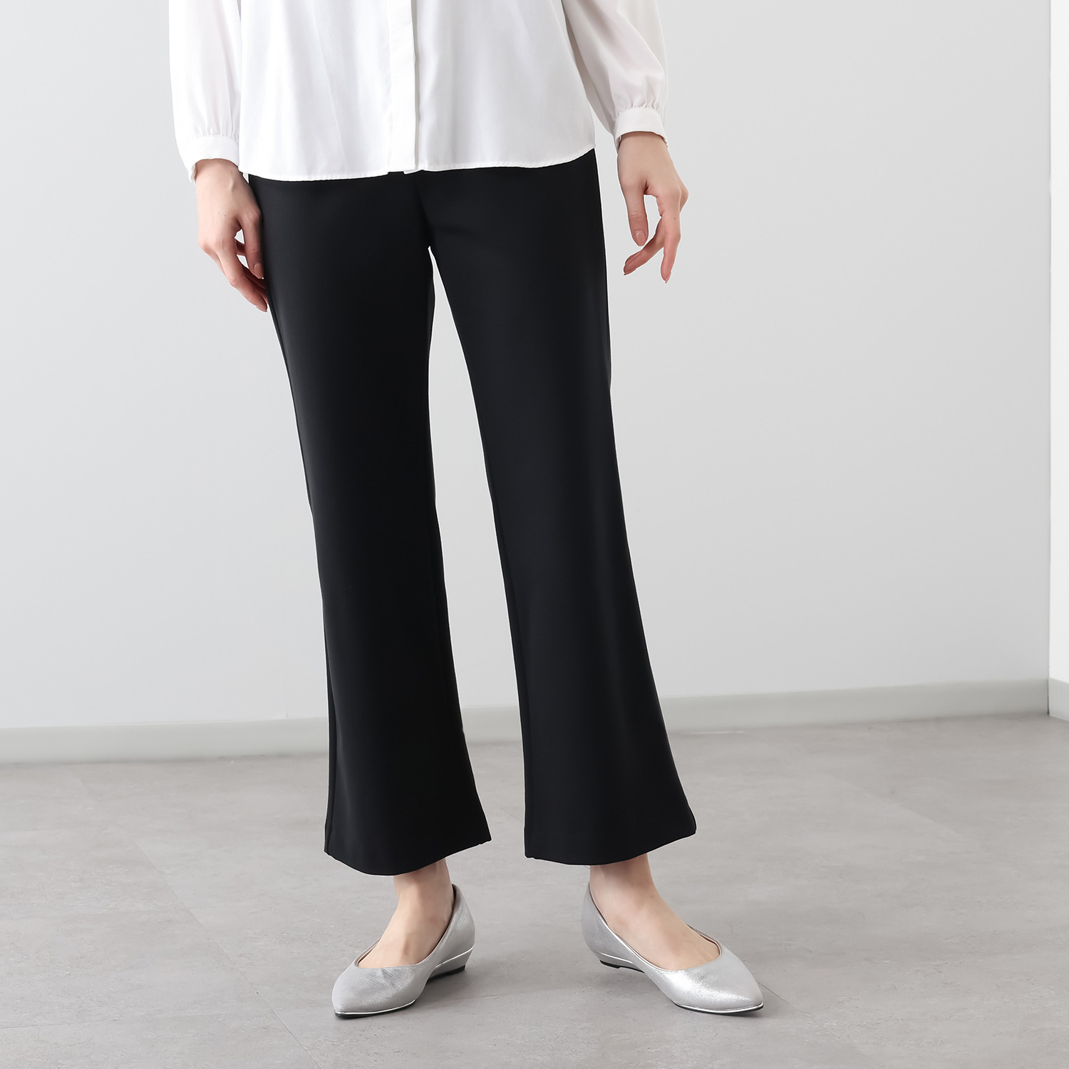 上質ごこち 吸湿発熱 プレミアム雅山（Ｒ） セミフレアーパンツ ＜股下６４ｃｍ＞