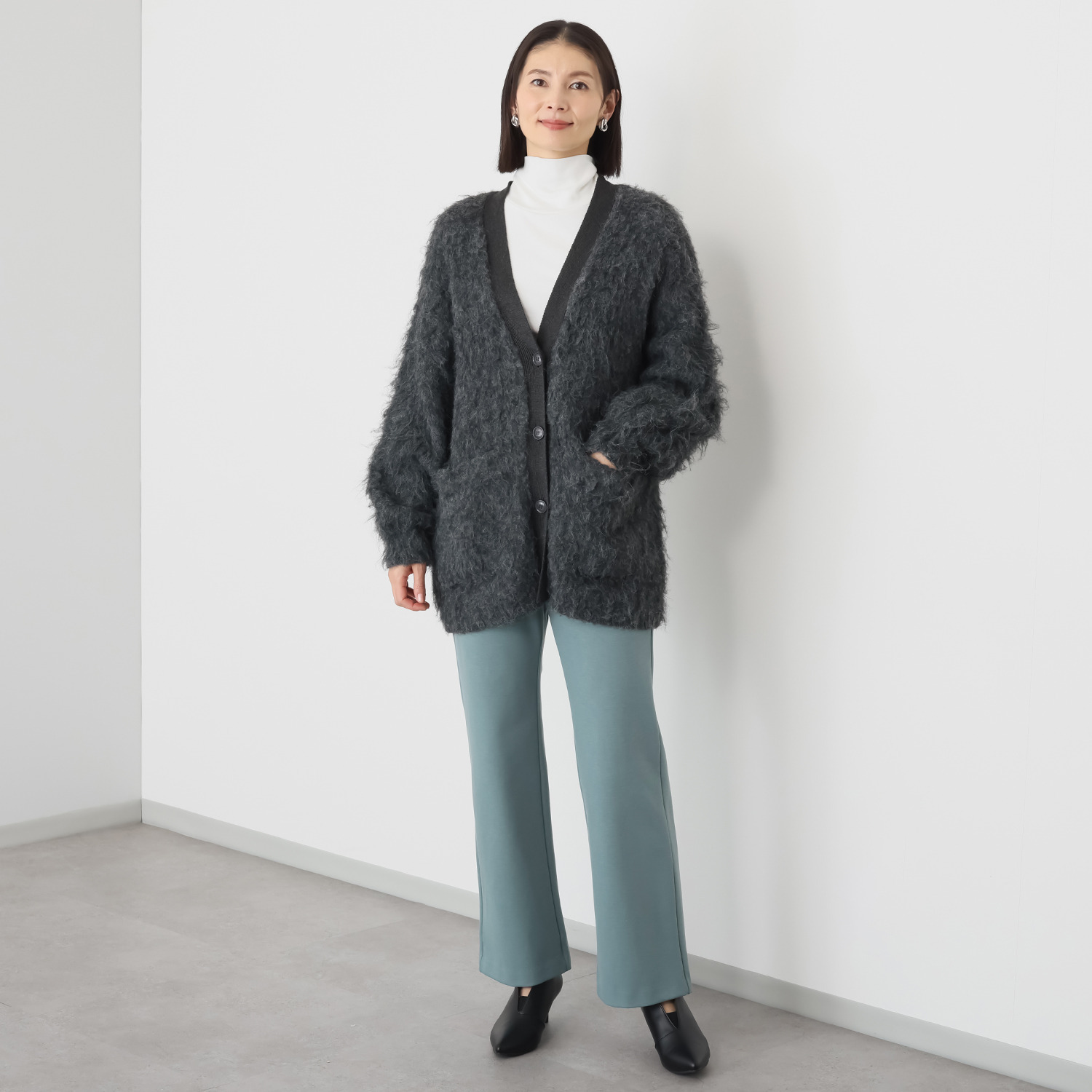 上質ごこち 吸湿発熱 プレミアム雅山（Ｒ） セミフレアーパンツ ＜股下７２ｃｍ＞