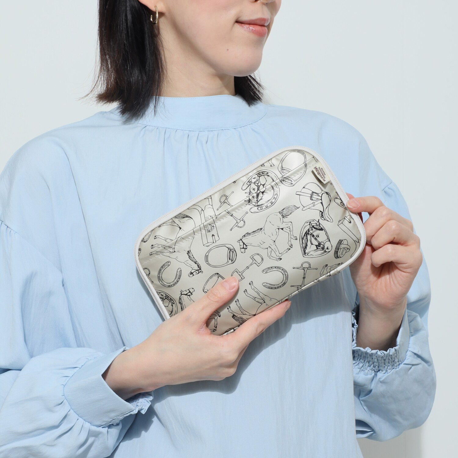 老舗ヤマト屋 超軽量・洗える！ ポリカーボネイト 薄合成皮革使用 メディカルポーチ “ギャロップシリーズ”