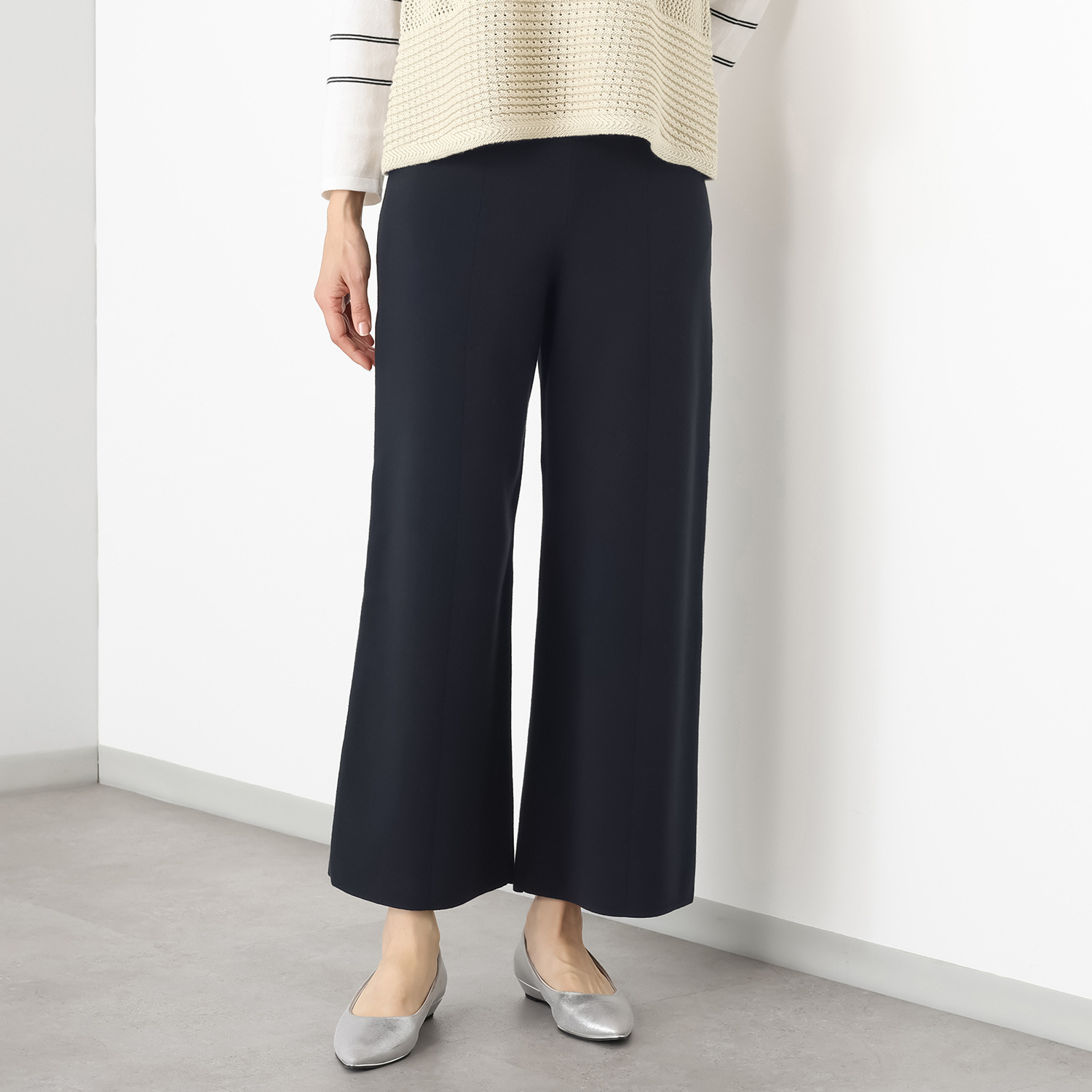 スピンブルー イタリアＭＴＢ社製 エーゲ海コットン混 ゆったりワイドシルエット ニットパンツ