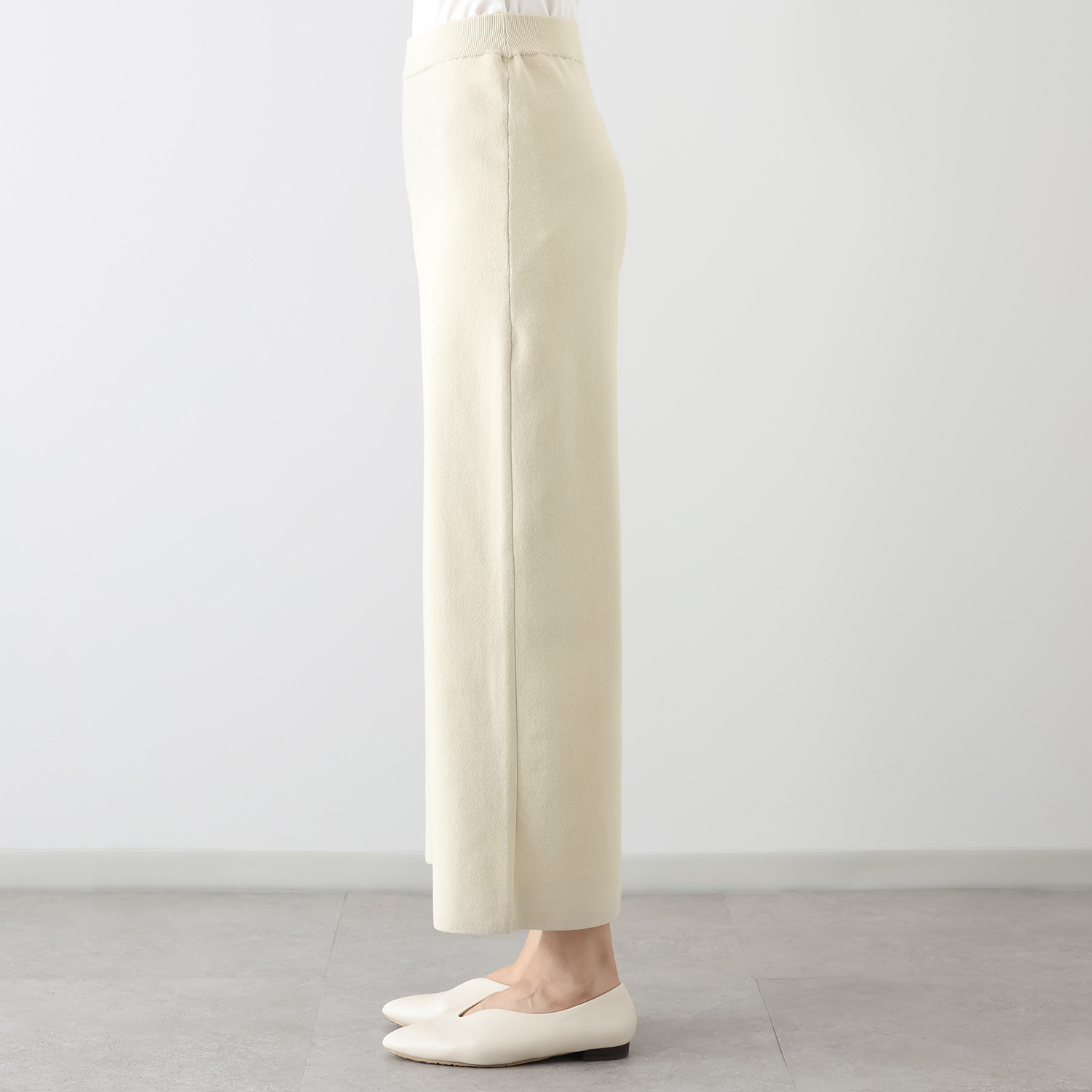 スピンブルー イタリアＭＴＢ社製 エーゲ海コットン混 ゆったりワイドシルエット ニットパンツ