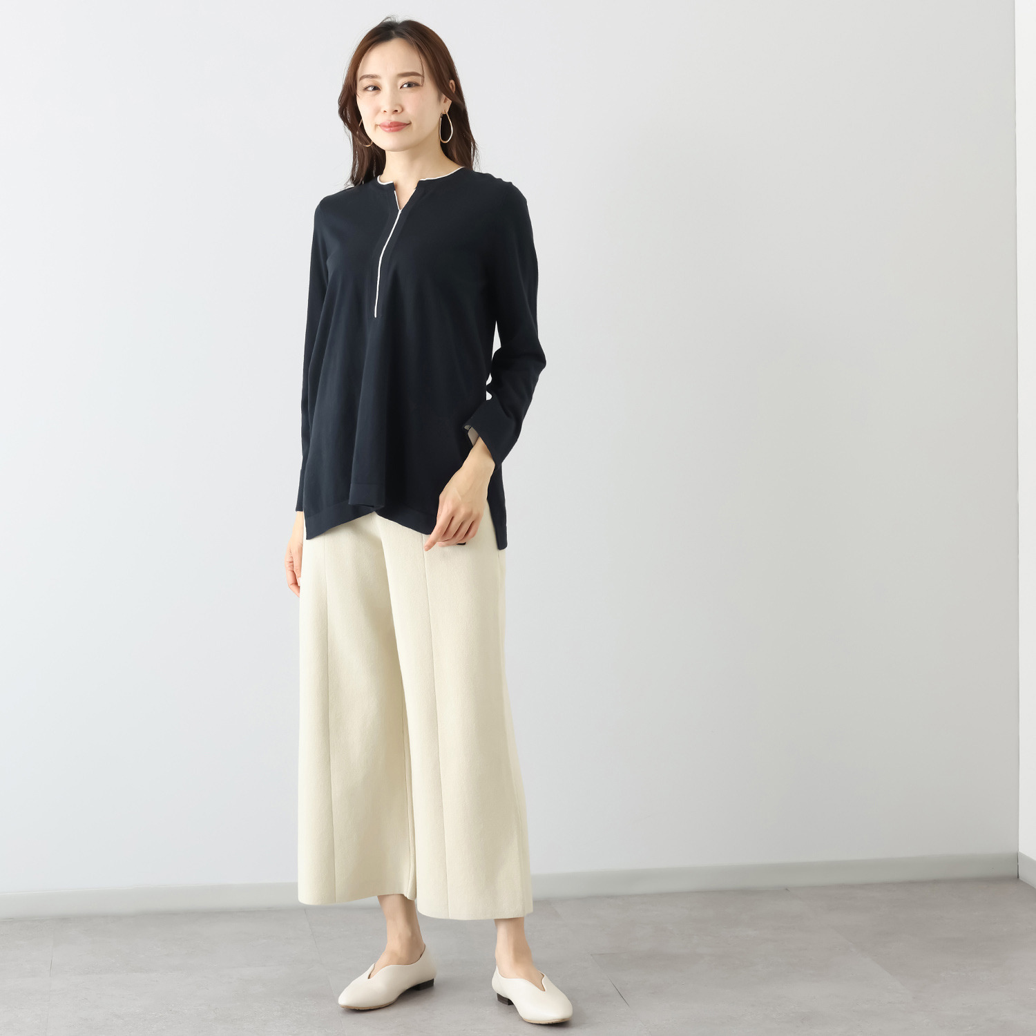 スピンブルー イタリアＭＴＢ社製 エーゲ海コットン混 ゆったりワイドシルエット ニットパンツ