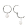 カリーナ・ペルラ ステンレス 淡水パール チャーム付 フープイヤリング／ピアス