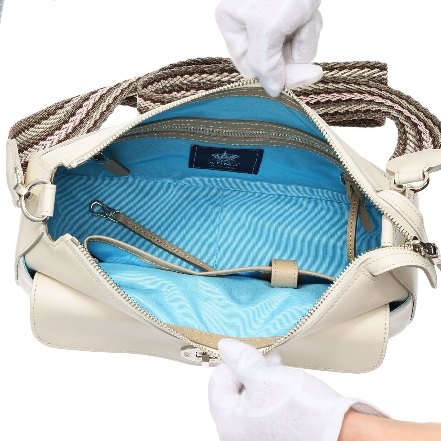 エーディーエムジェイ はっ水 イタリアンレザー ターンロック クロスボディバッグ