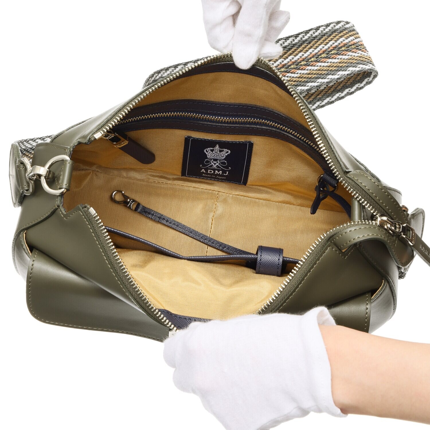 エーディーエムジェイ はっ水 イタリアンレザー ターンロック クロスボディバッグ