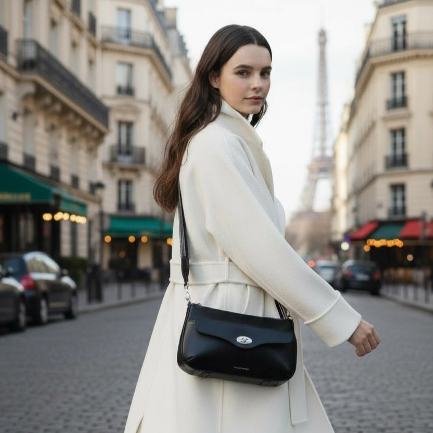 エーディーエムジェイ はっ水 イタリアンレザー ターンロック クロスボディバッグ