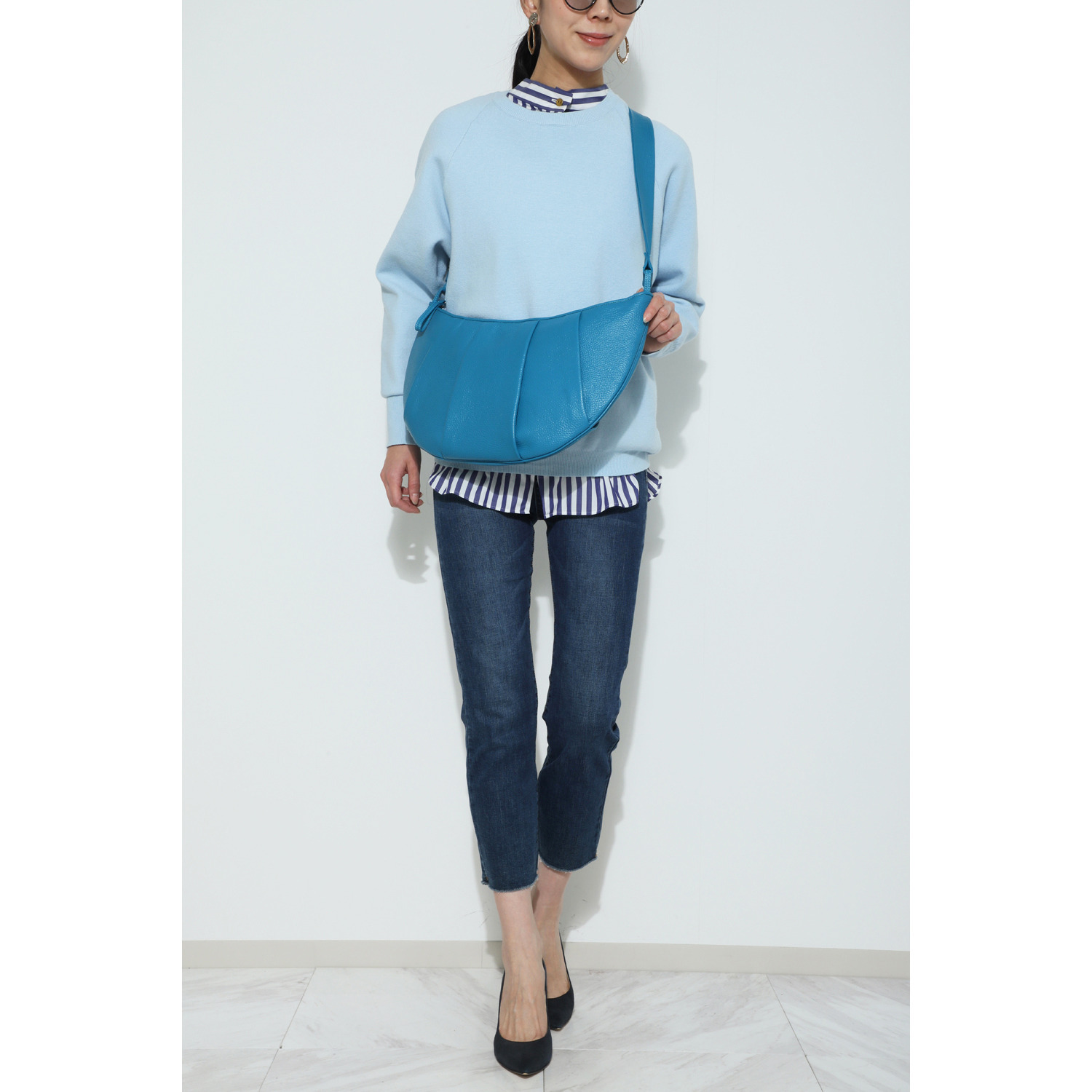 タマミ　ワタナベ 牛革 ショルダーバッグ “クロワッサン　ムー”