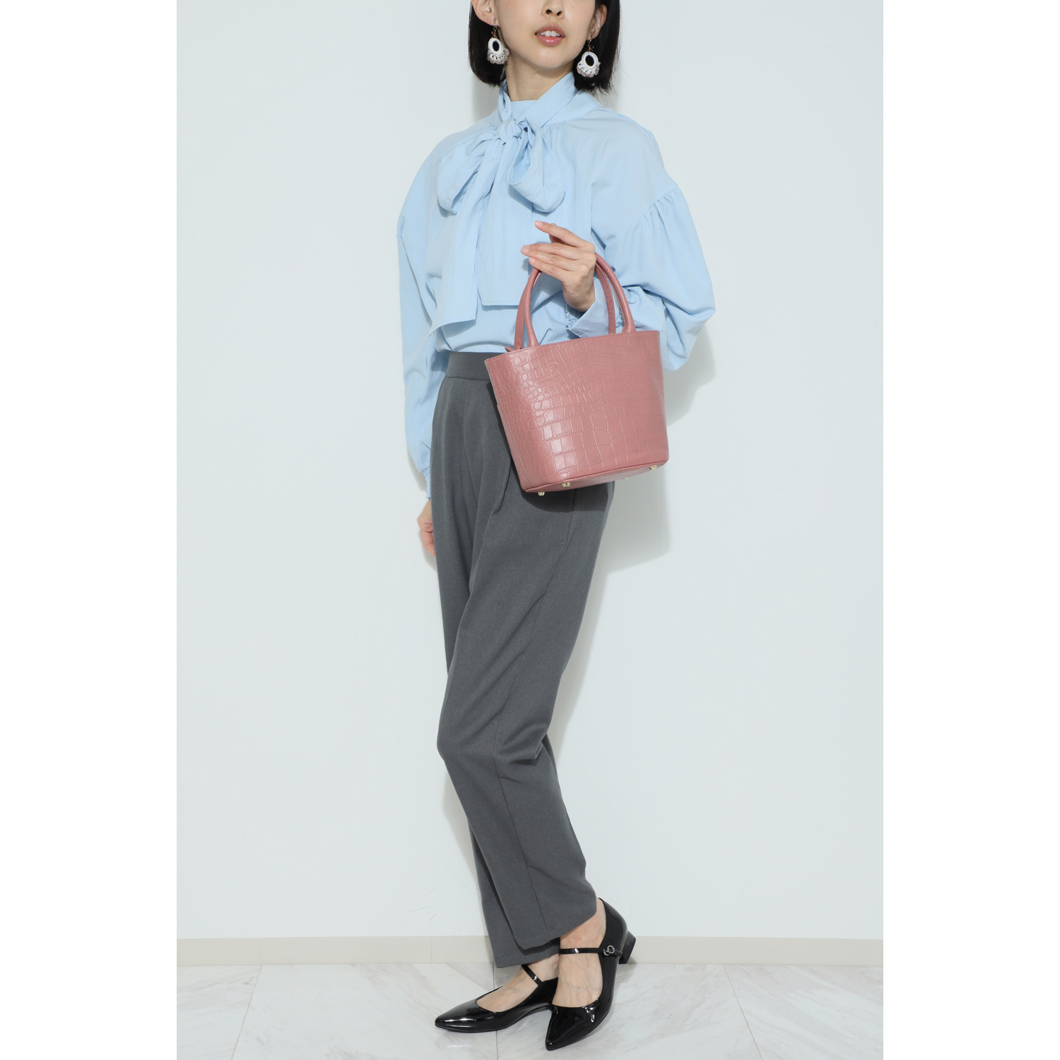 オリタタ 牛革クロコダイル型押し ２ウェイトートバッグ