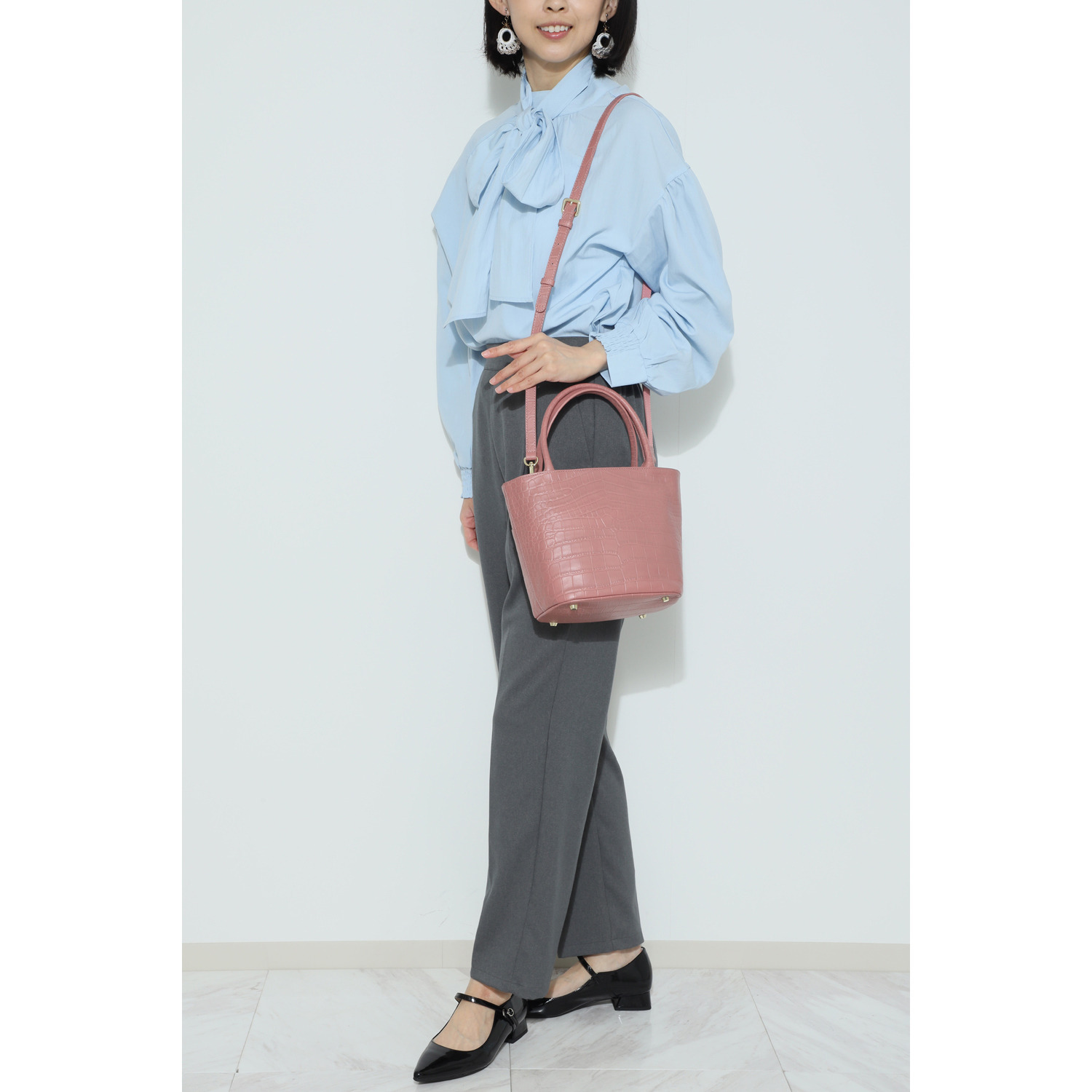 オリタタ 牛革クロコダイル型押し ２ウェイトートバッグ