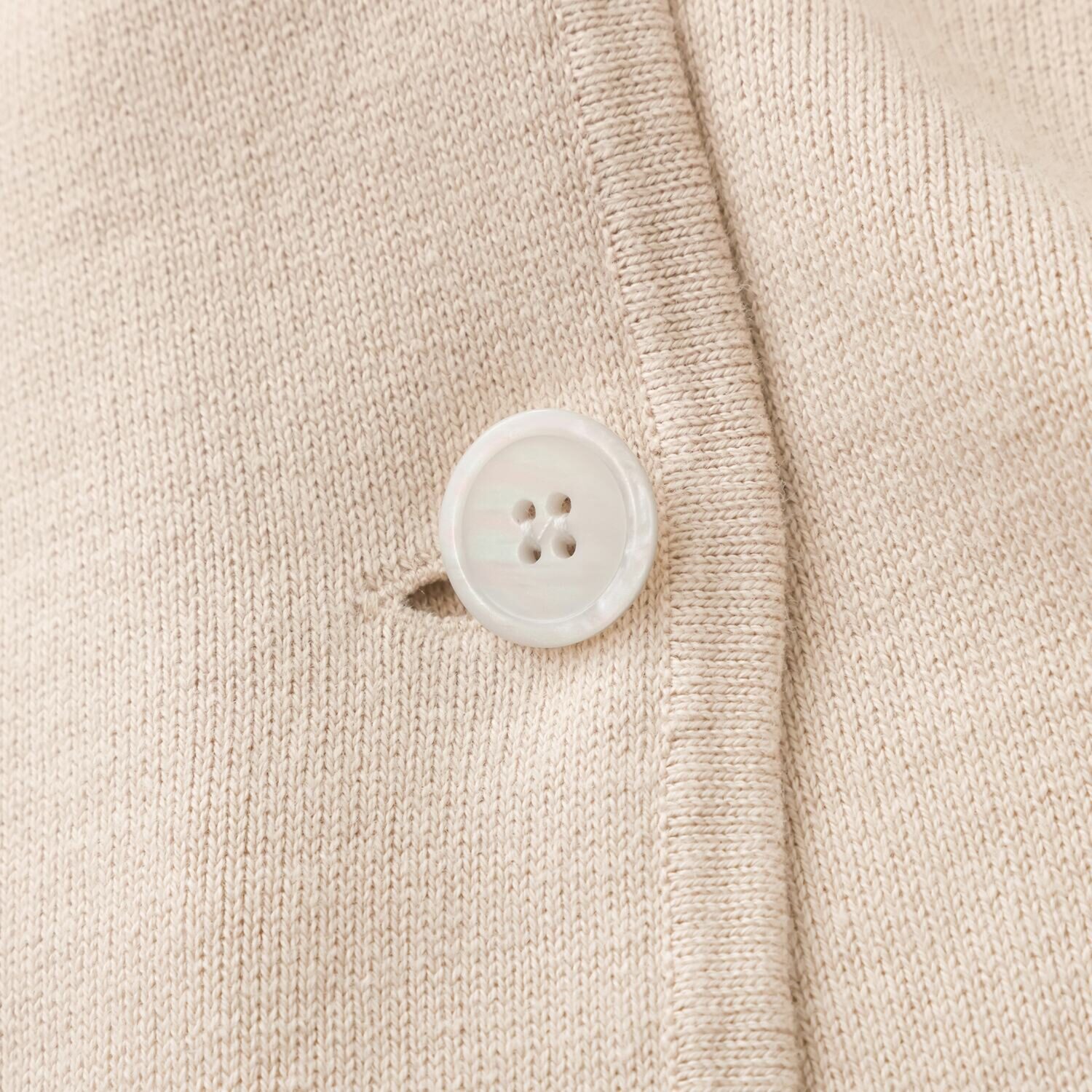 ソアージュ 上品バイカラーで魅せる 軽やかな着心地 ダブルフェイス ニットコーディガン