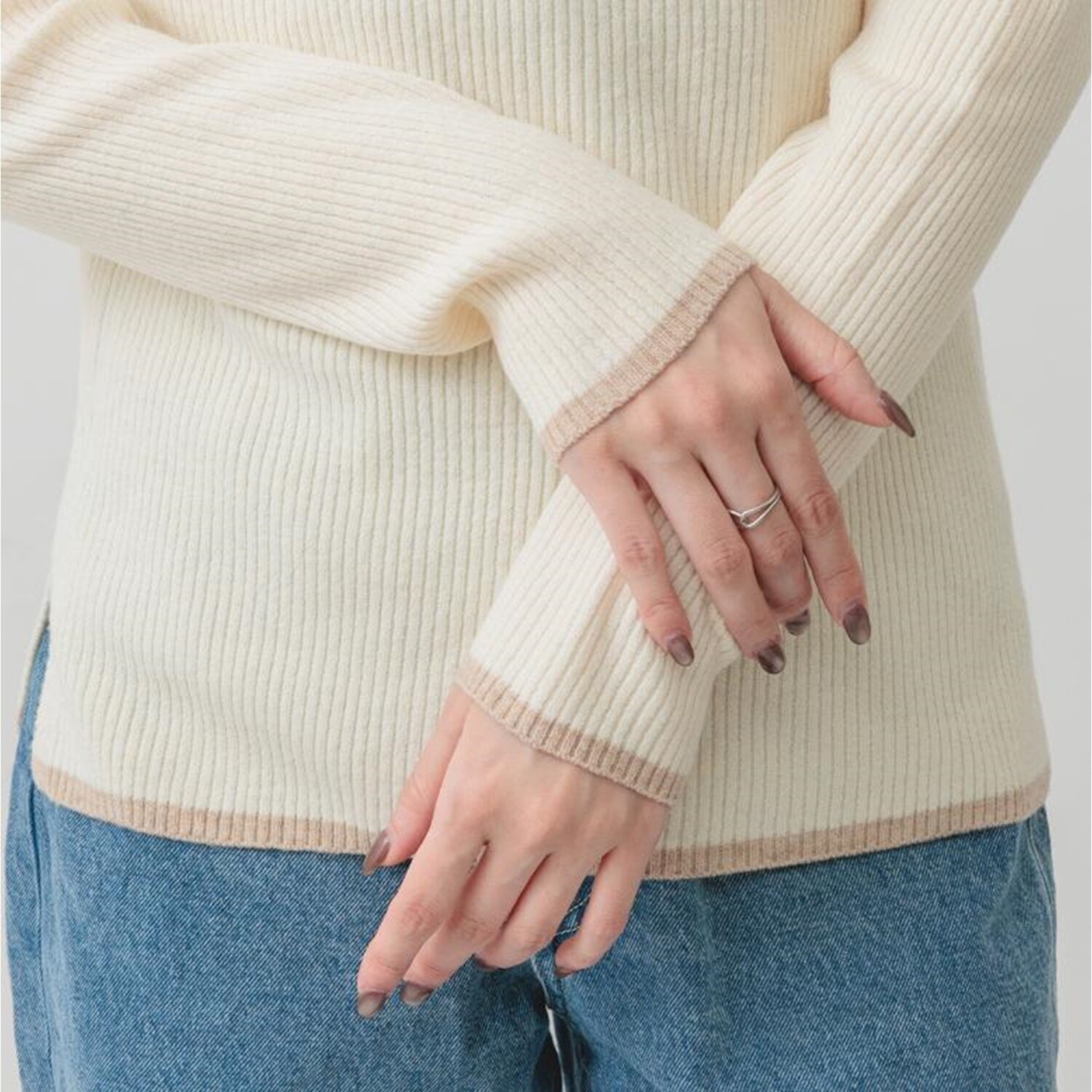 エムエムオー ボトルネック 配色ニットプルオーバー