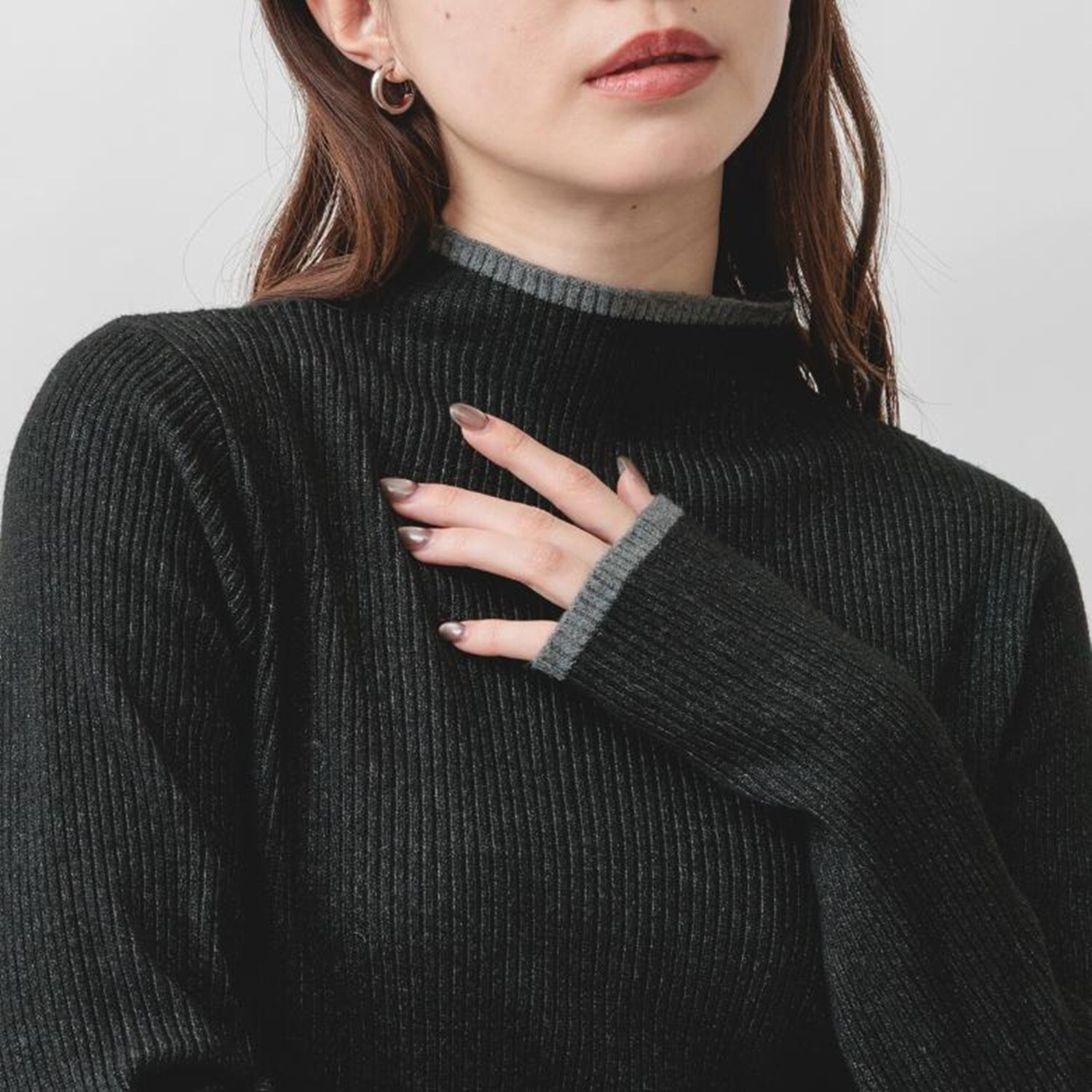 エムエムオー ボトルネック 配色ニットプルオーバー