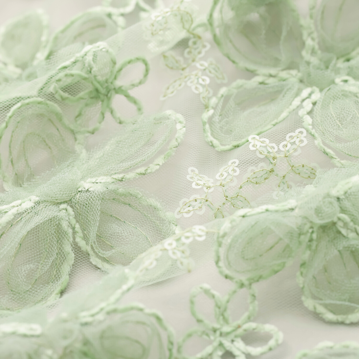 ルクオーレ スパンコールアクセント 立体チュール＆ モール刺しゅう 総レースカーディガン