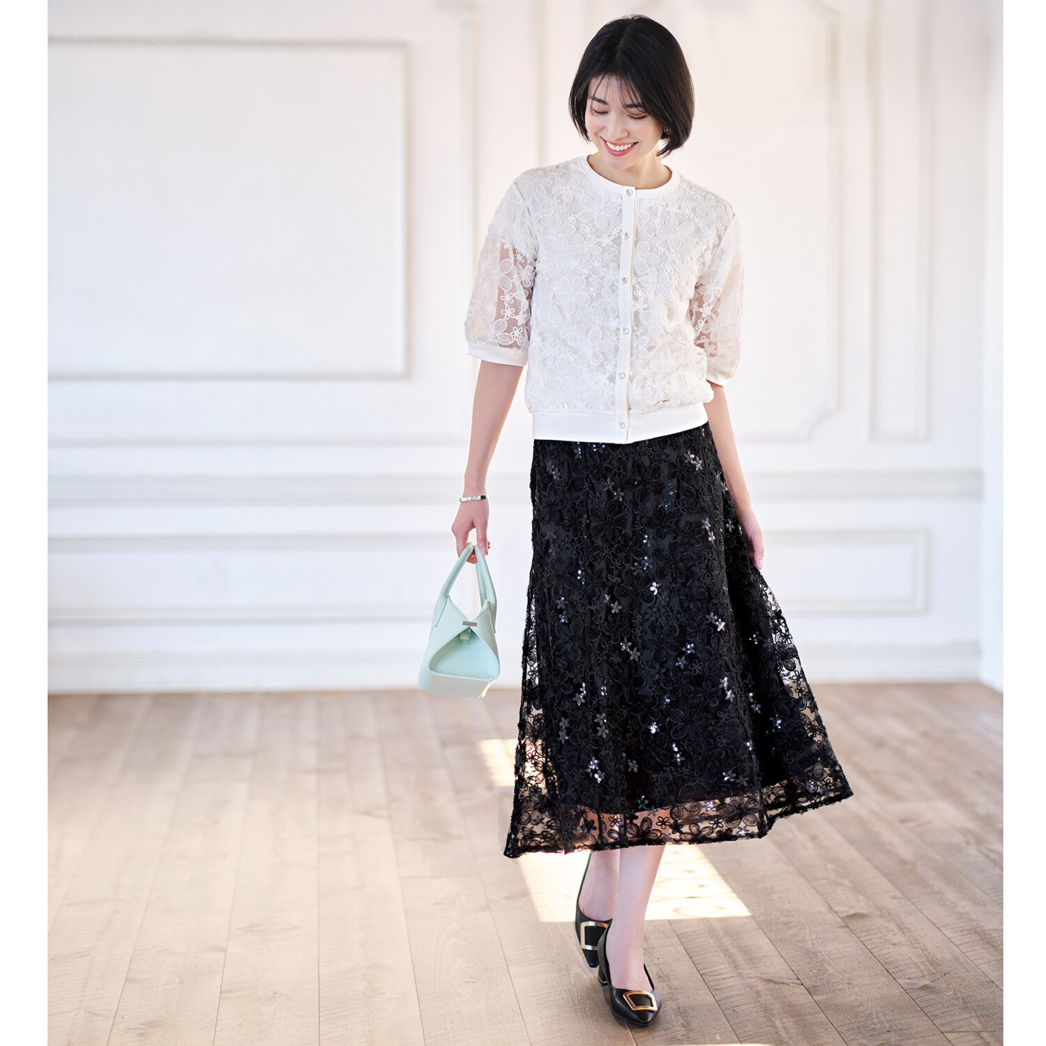 ルクオーレ スパンコールアクセント 立体チュール＆ モール刺しゅう 総レースカーディガン