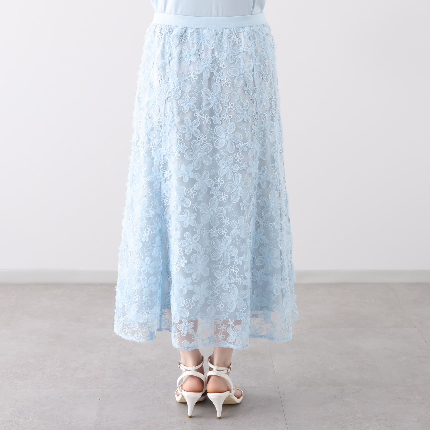 ルクオーレ スパンコールアクセント 立体チュール＆ モール刺しゅう 総レース ソフトフレアースカート