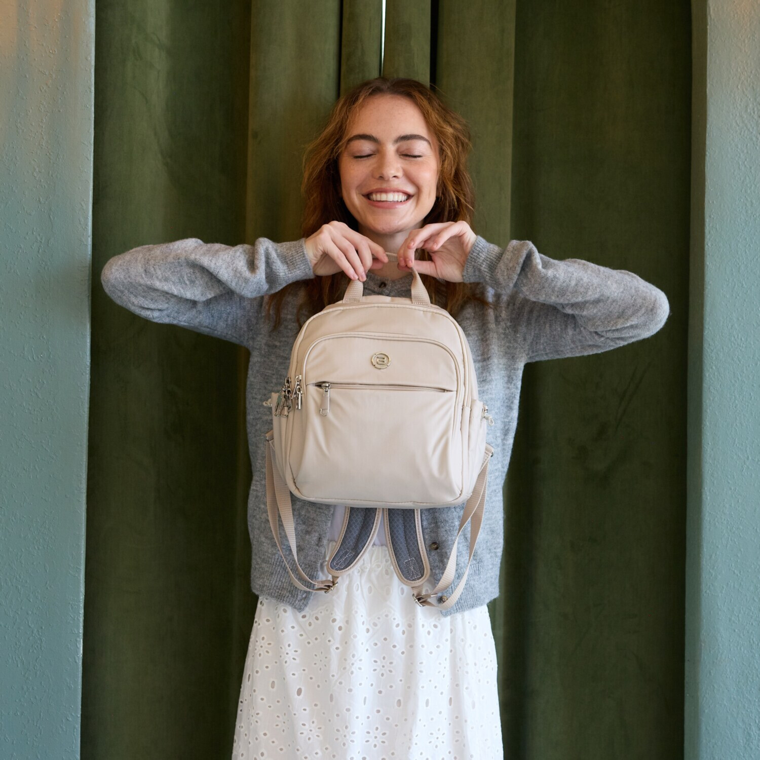 ビサイユ はっ水 “ヌートピア” ソフトスクエアリュック