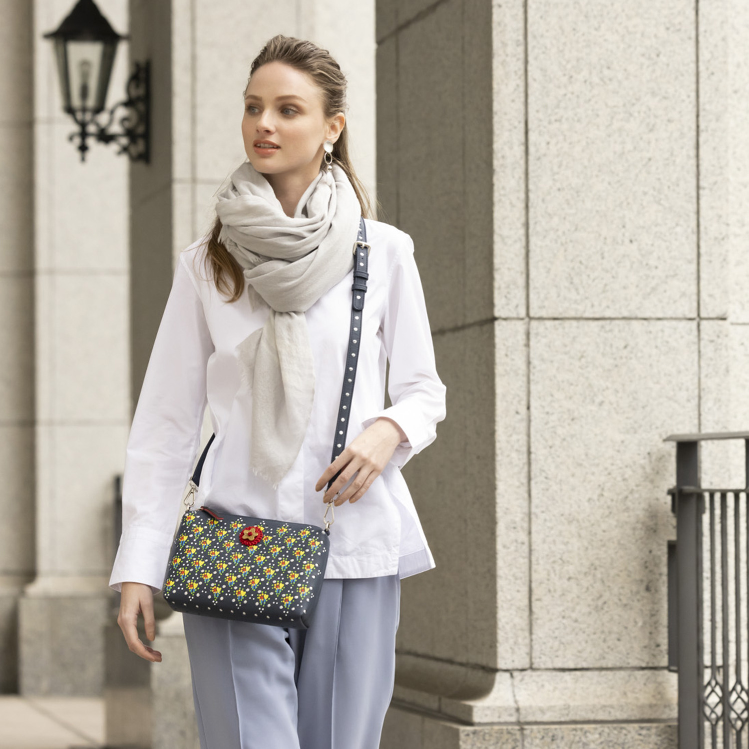 モロッカンロール 手描きアートショルダー “メクネス” ＜タッセル付＞