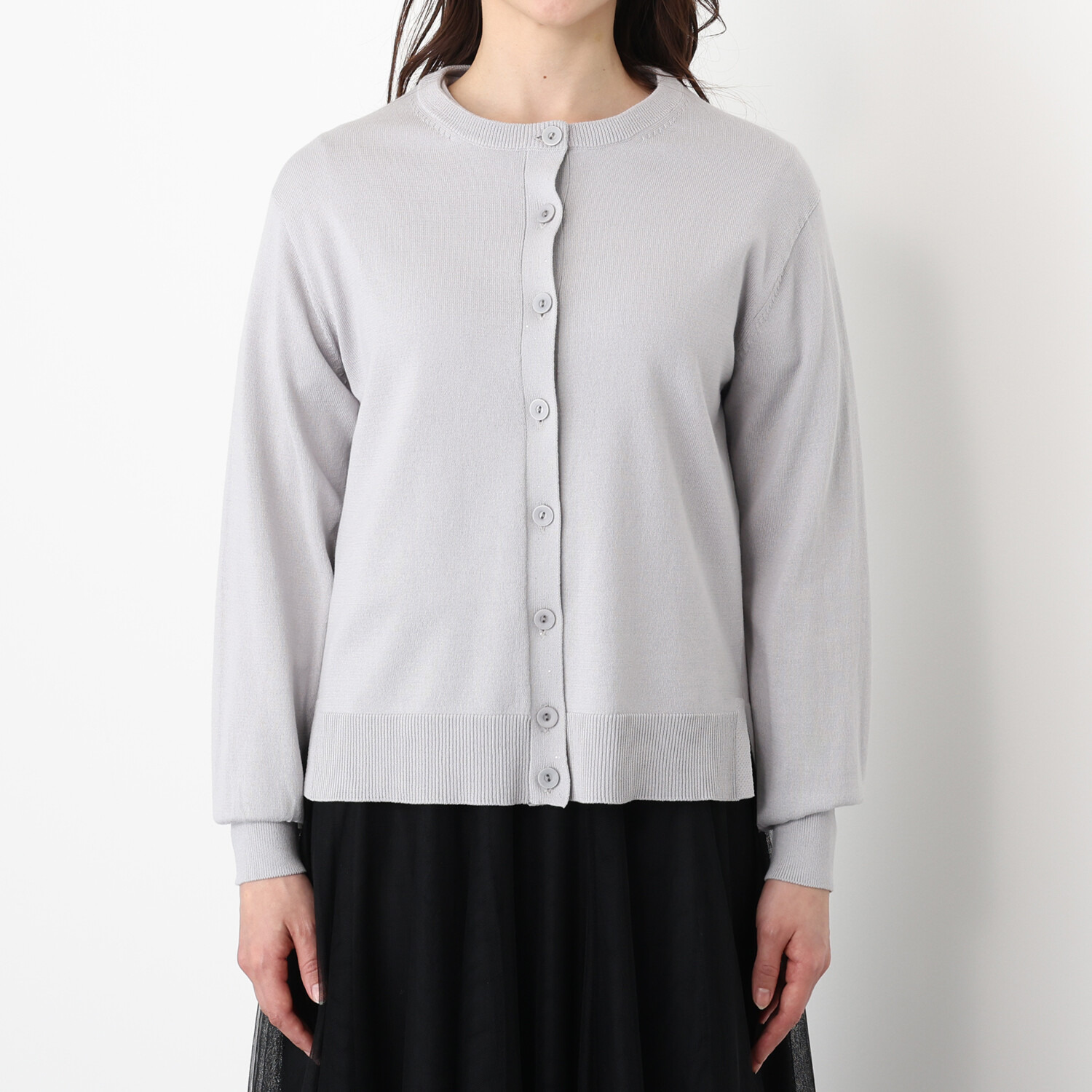 ソアージュ 極小スパンコールで 首元に煌めきを 綿１００％ スレンダー見え 長袖カーディガン