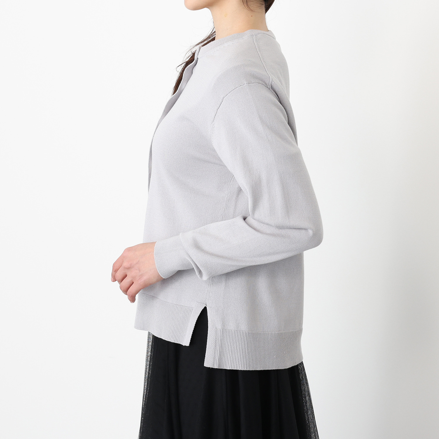 ソアージュ 極小スパンコールで 首元に煌めきを 綿１００％ スレンダー見え 長袖カーディガン