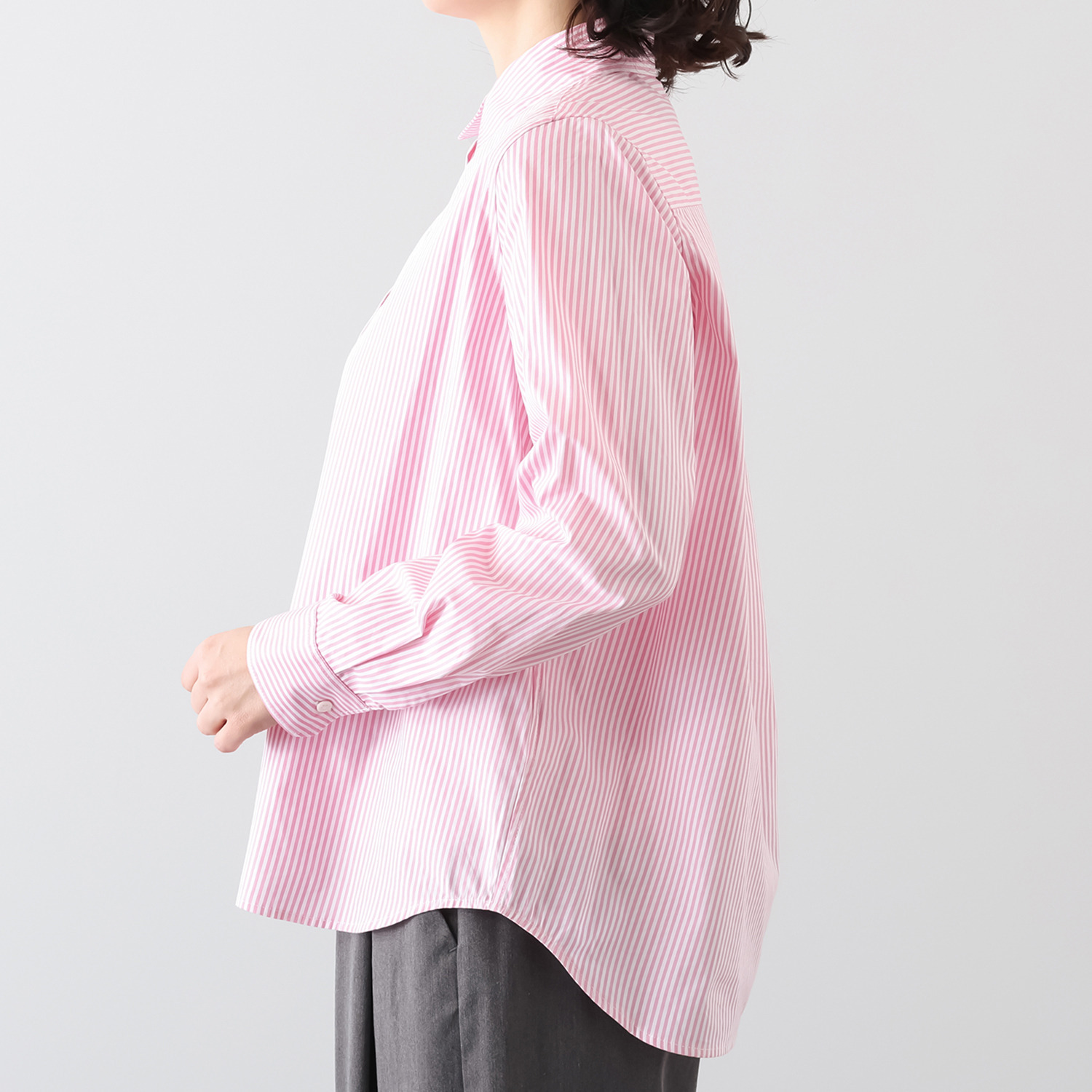 オンザビーバイサマーミー ベーシックを美しく 大人トラッドに装う 刺しゅう入り シャツブラウス