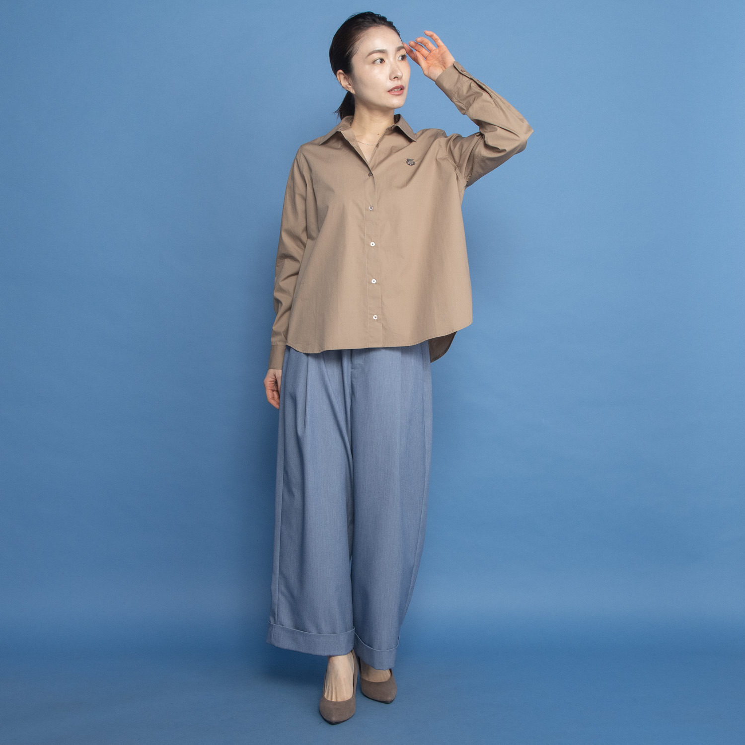 オンザビーバイサマーミー ベーシックを美しく 大人トラッドに装う 刺しゅう入り シャツブラウス