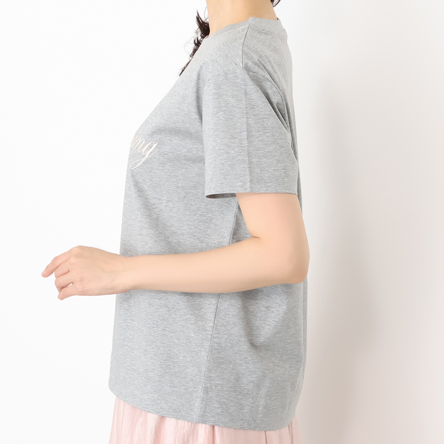 アンドスピカ 吸水速乾 エンブロイダリー コットン混プルオーバー