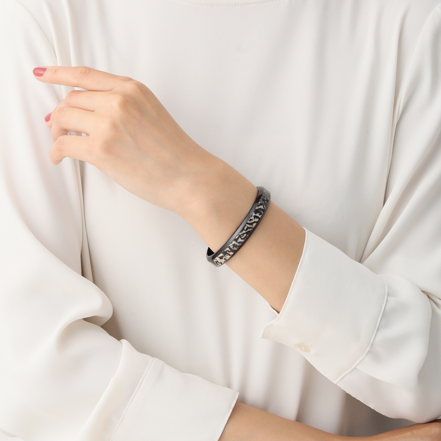 べっこう堂 本水もく＆ 本べっ甲黒甲 デザインバングル