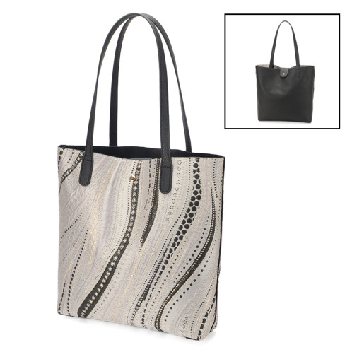 ラルジュ 波柄 リバーシブル　軽量 Ａ４トートバッグ