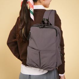 モニカ フロントポケット バックパック