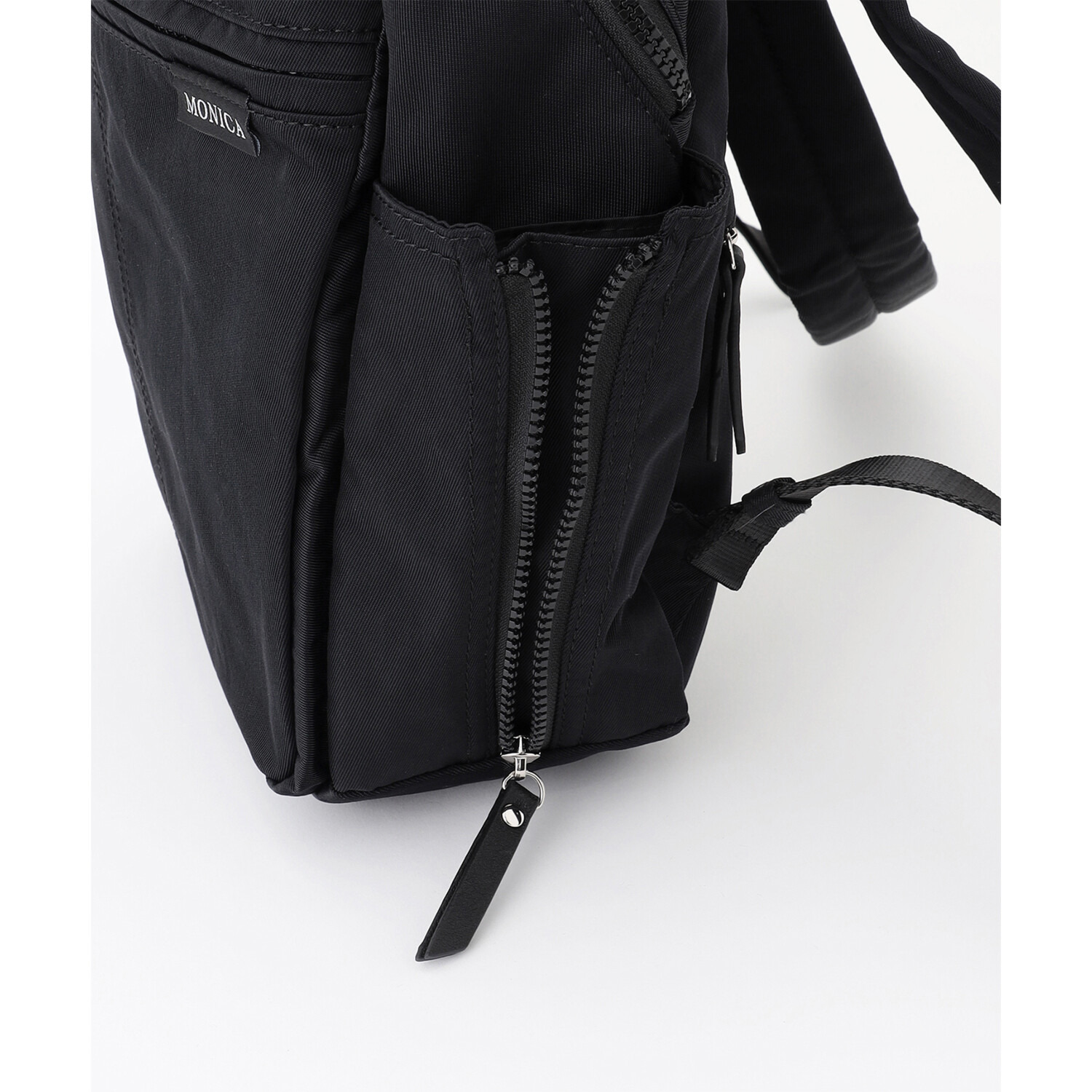 モニカ サイドジップ リュックサック