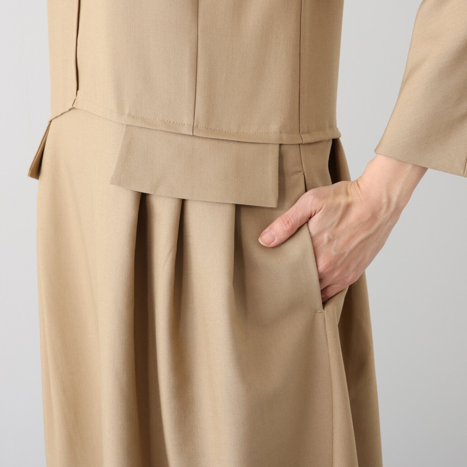 ビーウィズビー 重ね着風 襟付ワンピース