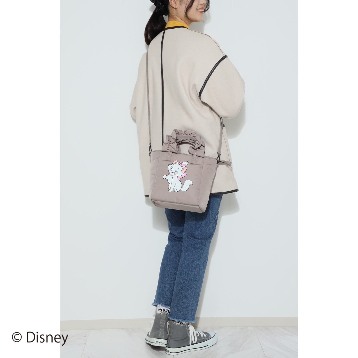 ベルモサ Ｄｉｓｎｅｙ　Ｍａｒｉｅ フリルハンドル ショルダーバッグ ＜Ｍ＞
