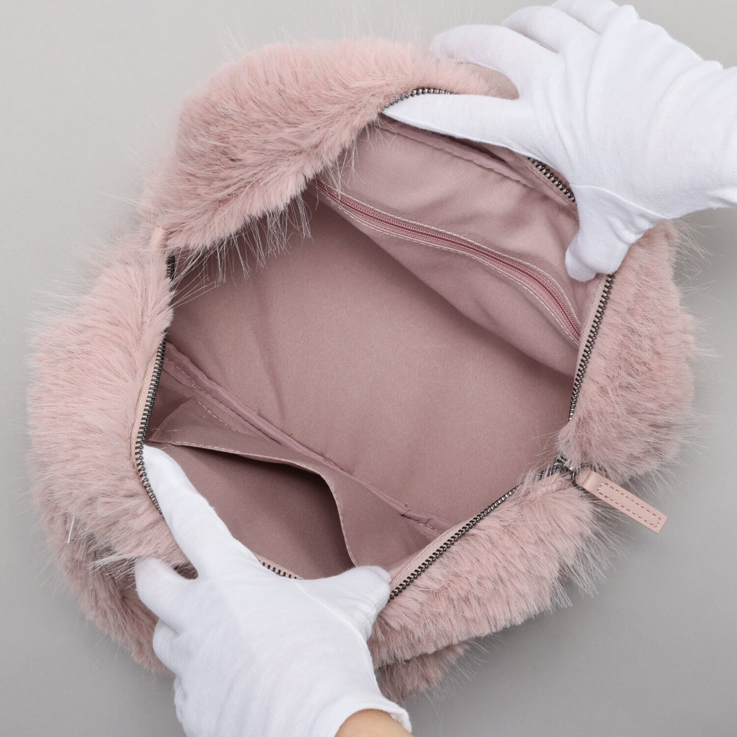 ベルモサ Ｄｉｓｎｅｙ　Ｍａｒｉｅ ふわふわフェイクファー ２ウェイ手提げバッグ ＜Ｍ＞