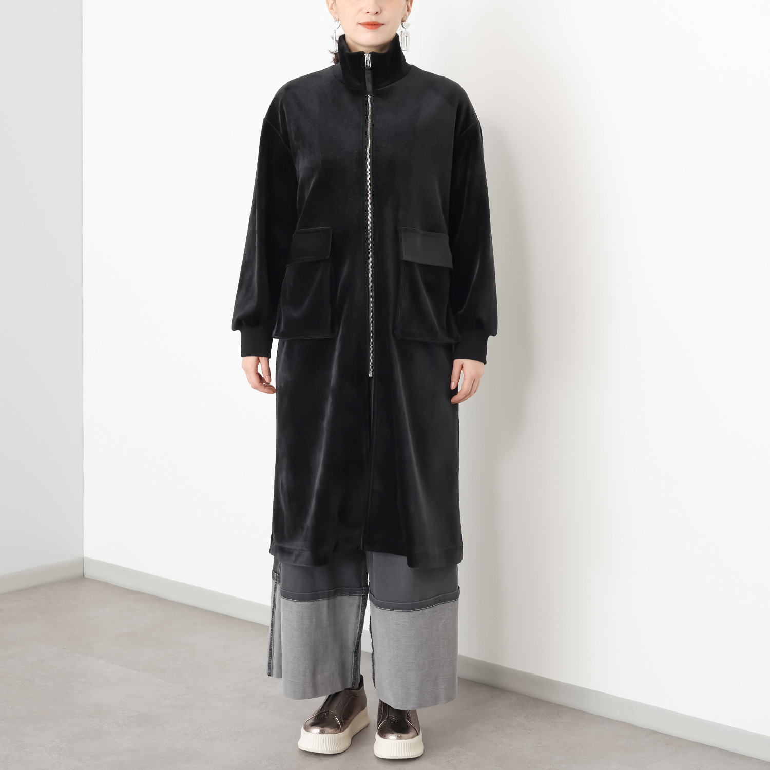 オジョウ 大きなポケットが 自由の証 ベロアフィールドコート