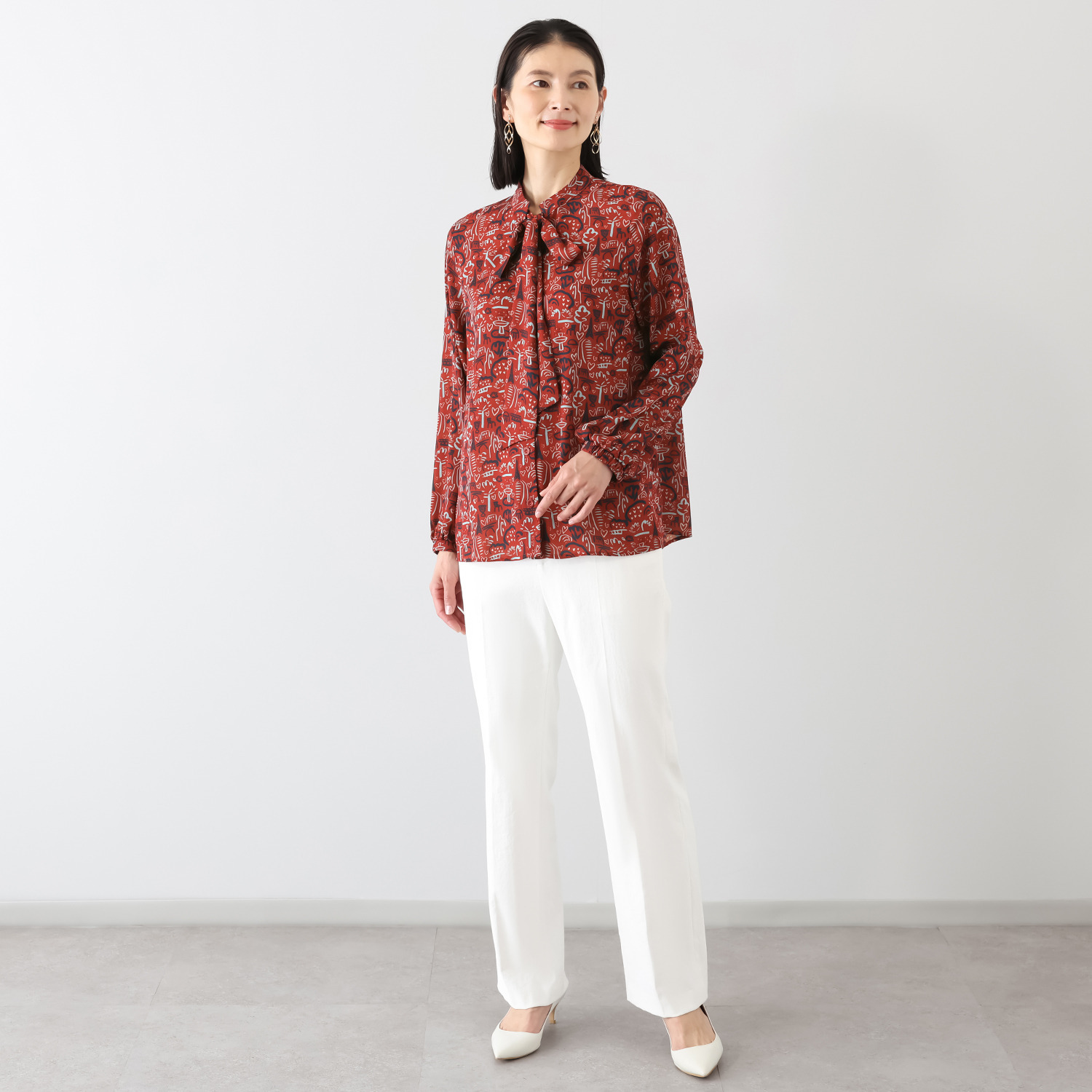 エル　ステュディオ 取り外しができる ボウタイ付ブラウス