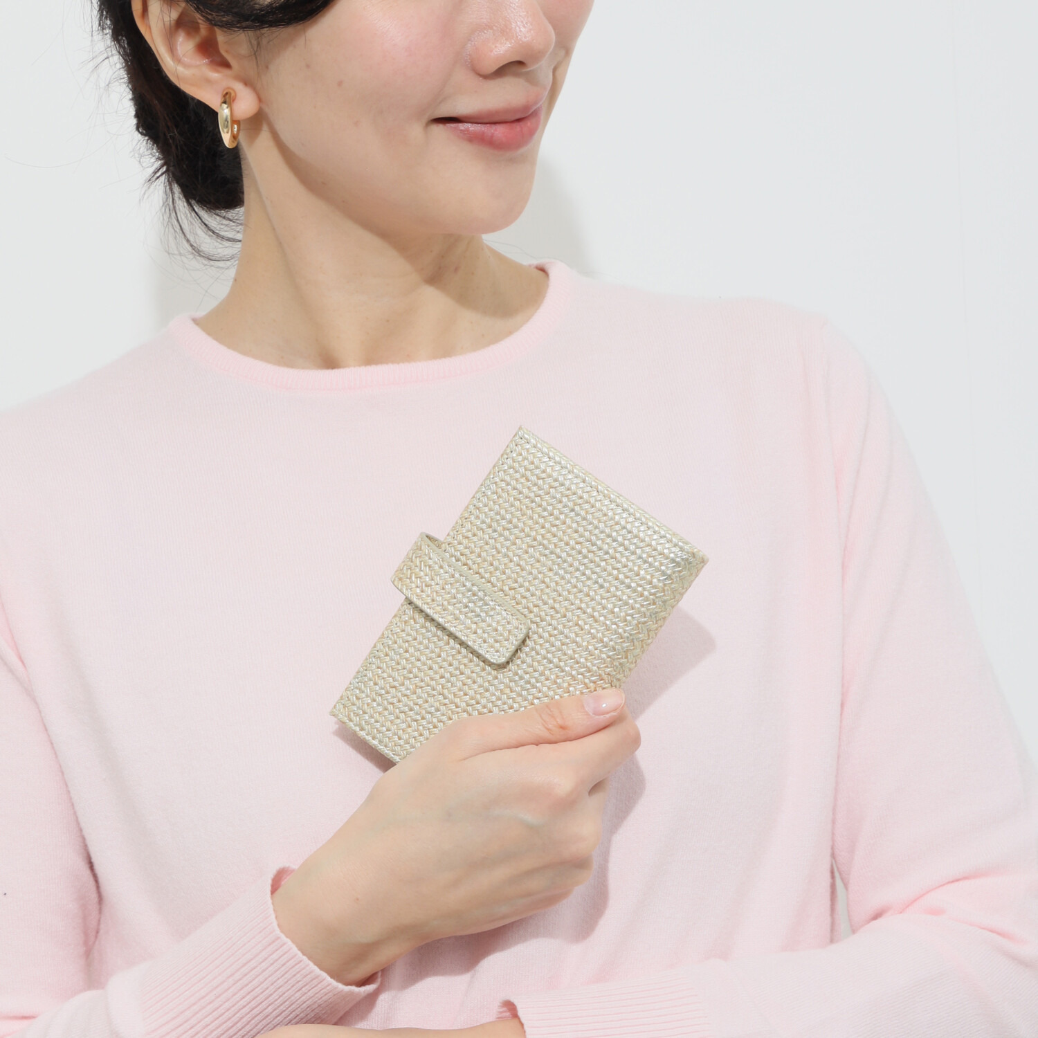 ビジューバイエアリスト メタリックゴートレザー カードケース型 コンパクトウォレット