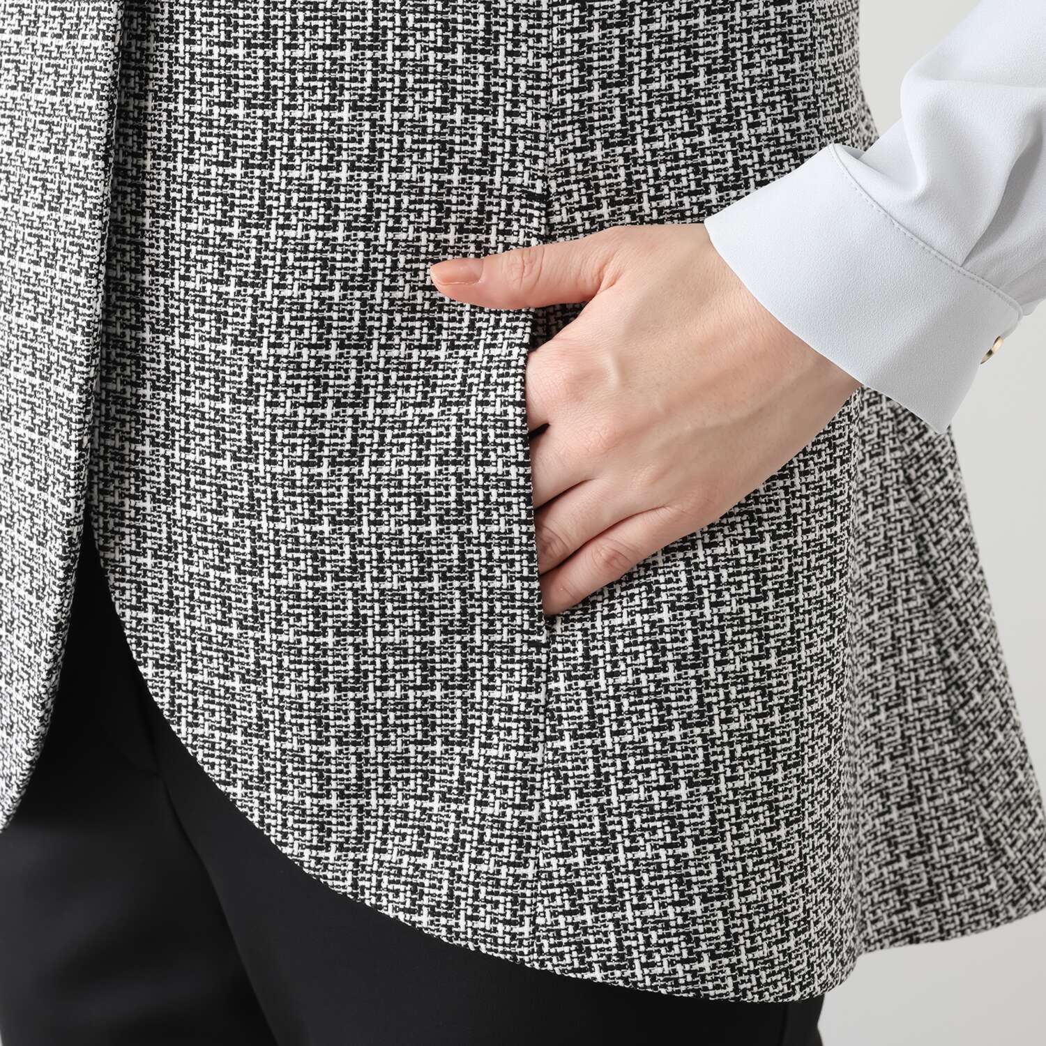 ポルトゥヴィーダ ミックスツイード ノーカラージレ