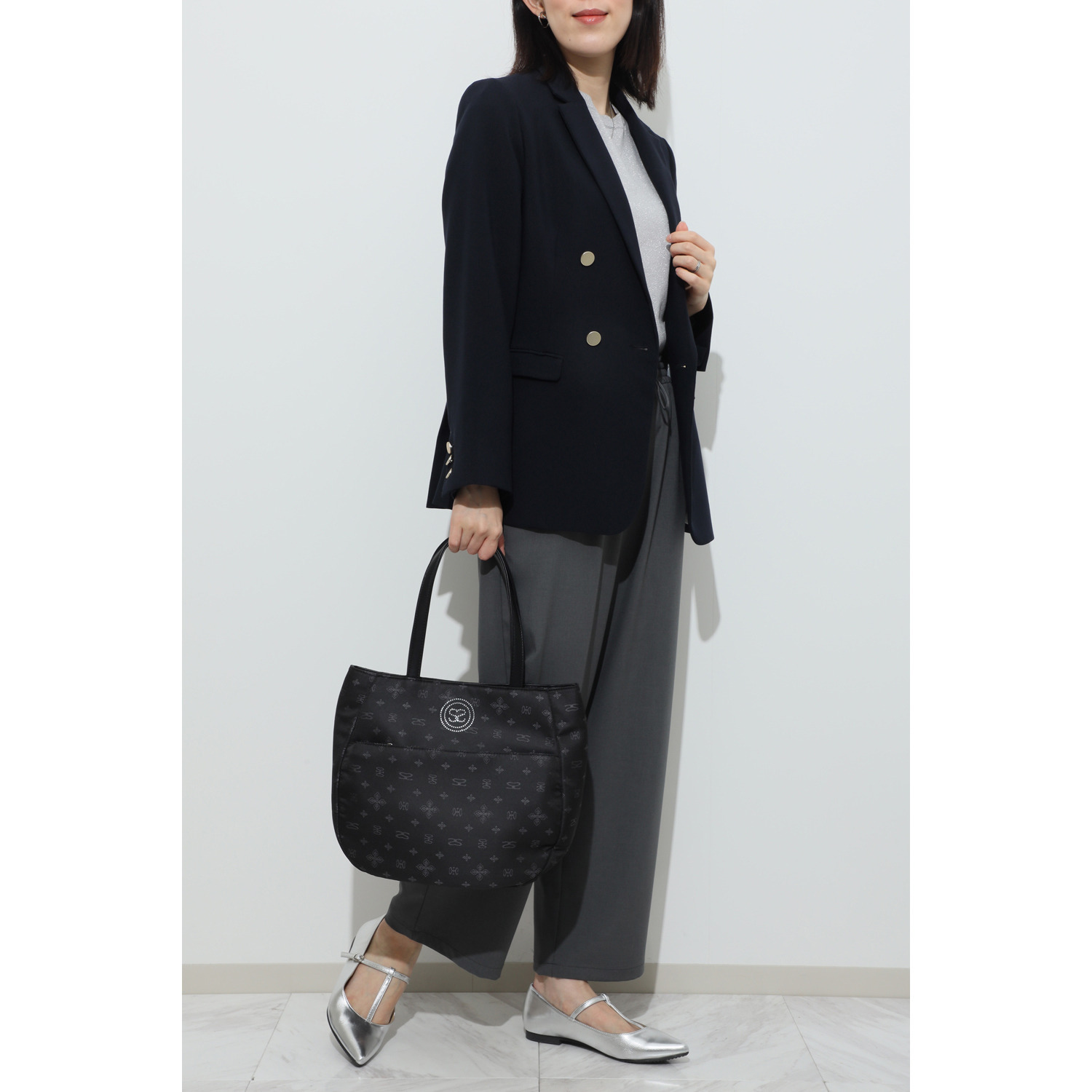 サボイ デイリーに活躍！ モノグラムジャガード 軽量トートバッグ