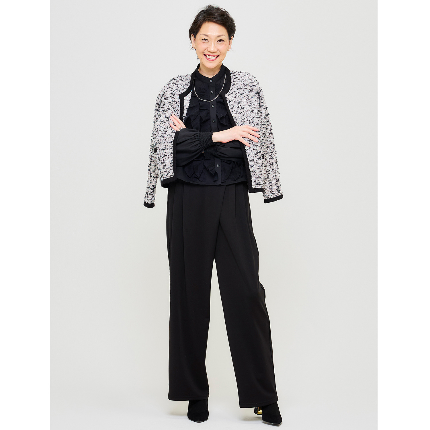 アンブリエ 異素材フリル デザインブラウス