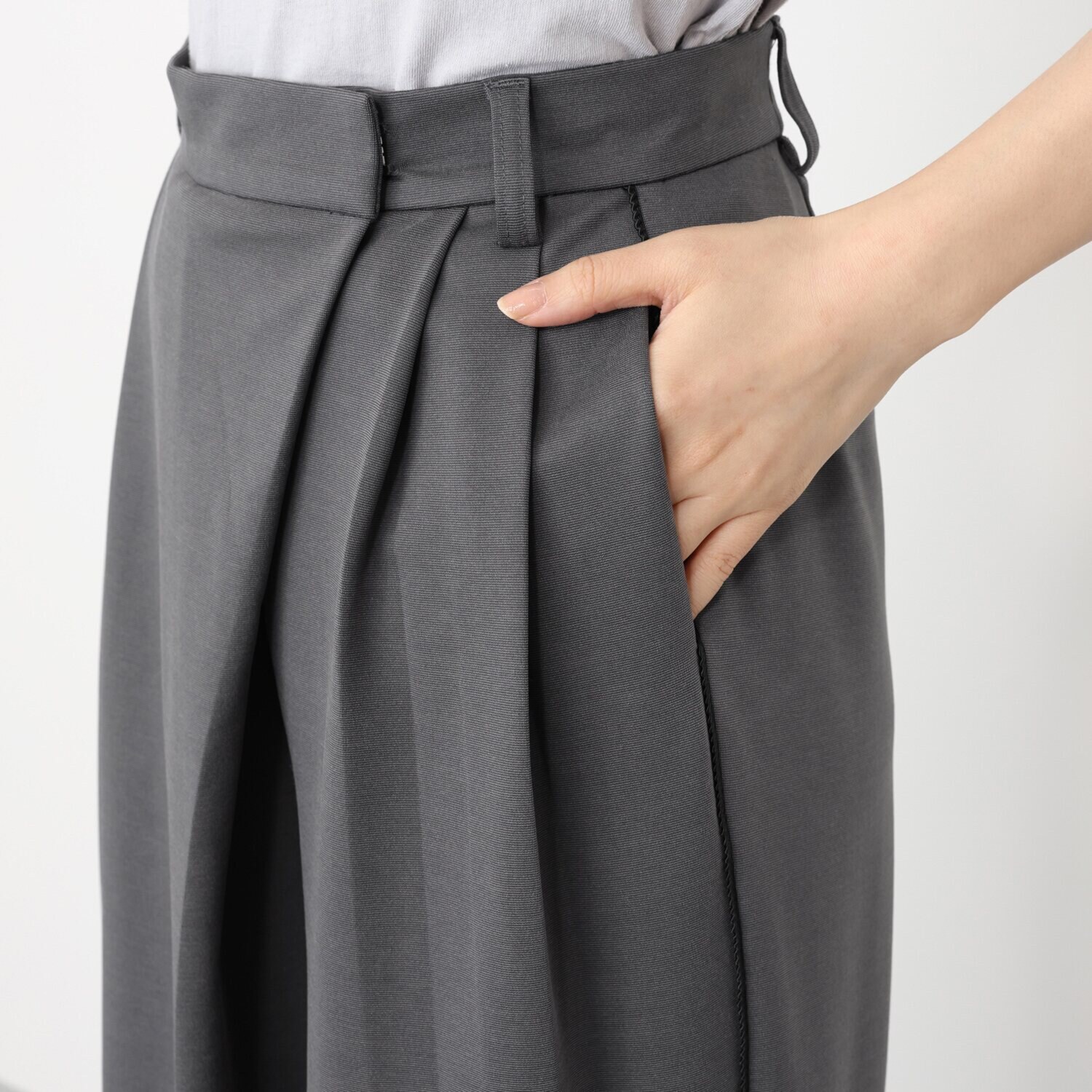 アンブリエ 美ライン ラップ風 ワイドパンツ