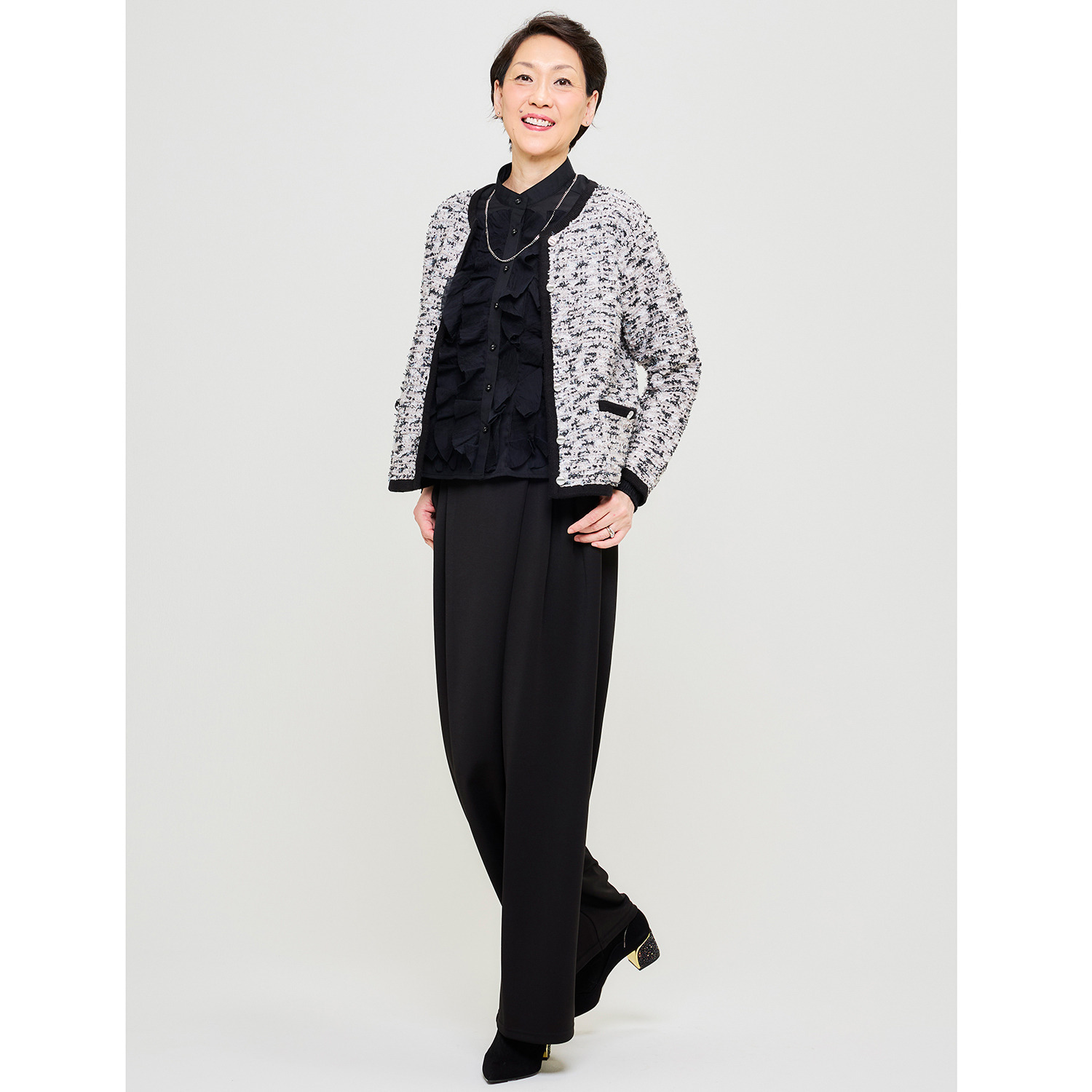 アンブリエ 美ライン ラップ風 ワイドパンツ