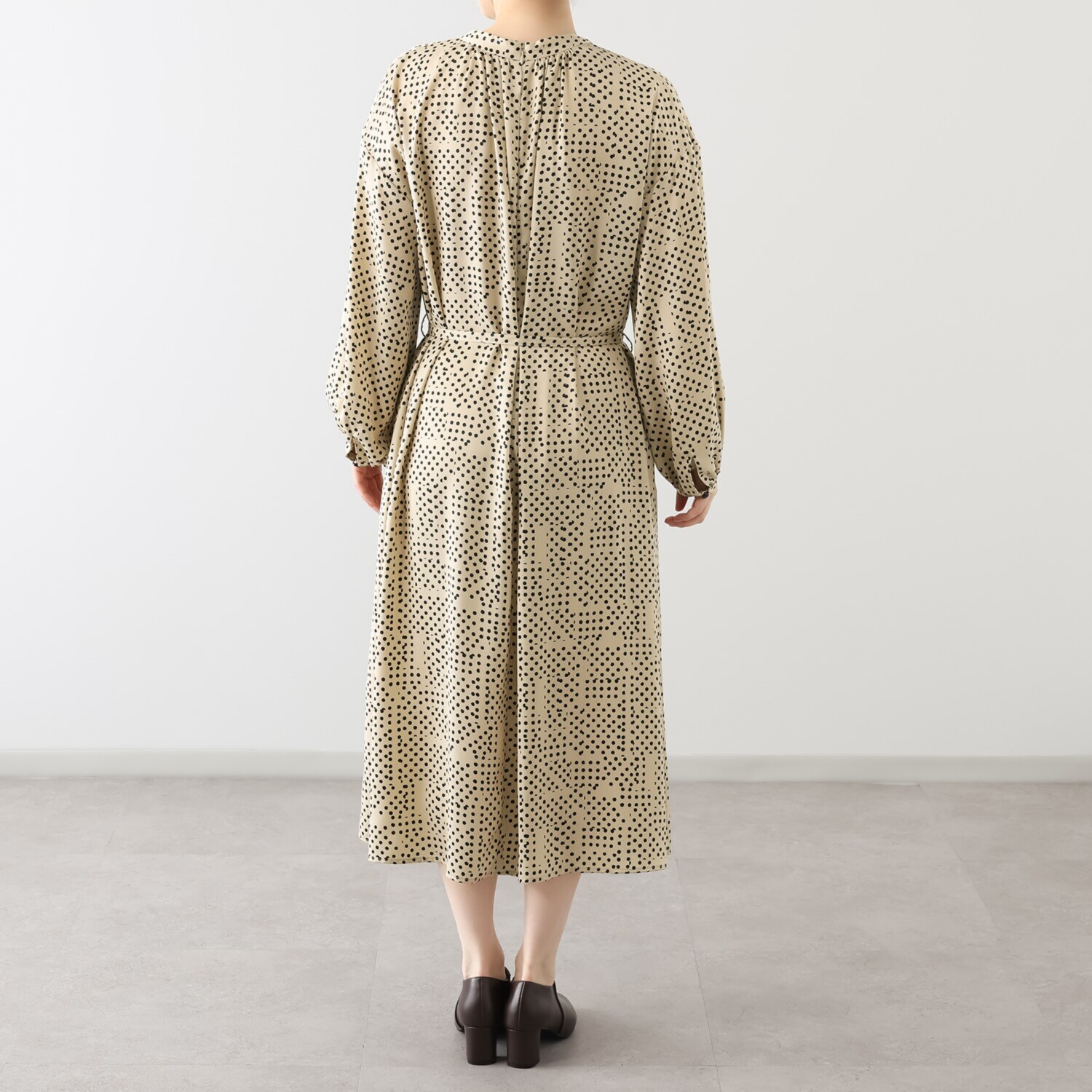 スタイル・ラヴィー ドットプリント ギャザーアクセント ワンピース