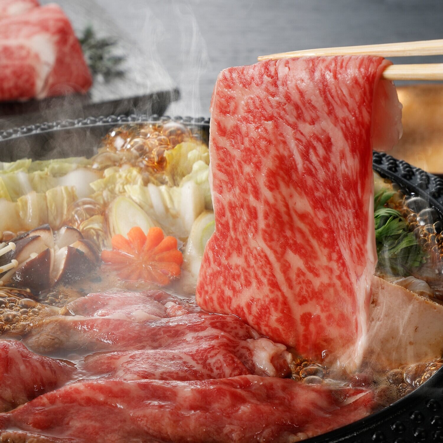 老舗肉問屋ニイチク厳選 国産黒毛和牛 Ａ５、Ａ４ランク限定 リブロースすき焼き・ しゃぶしゃぶ用