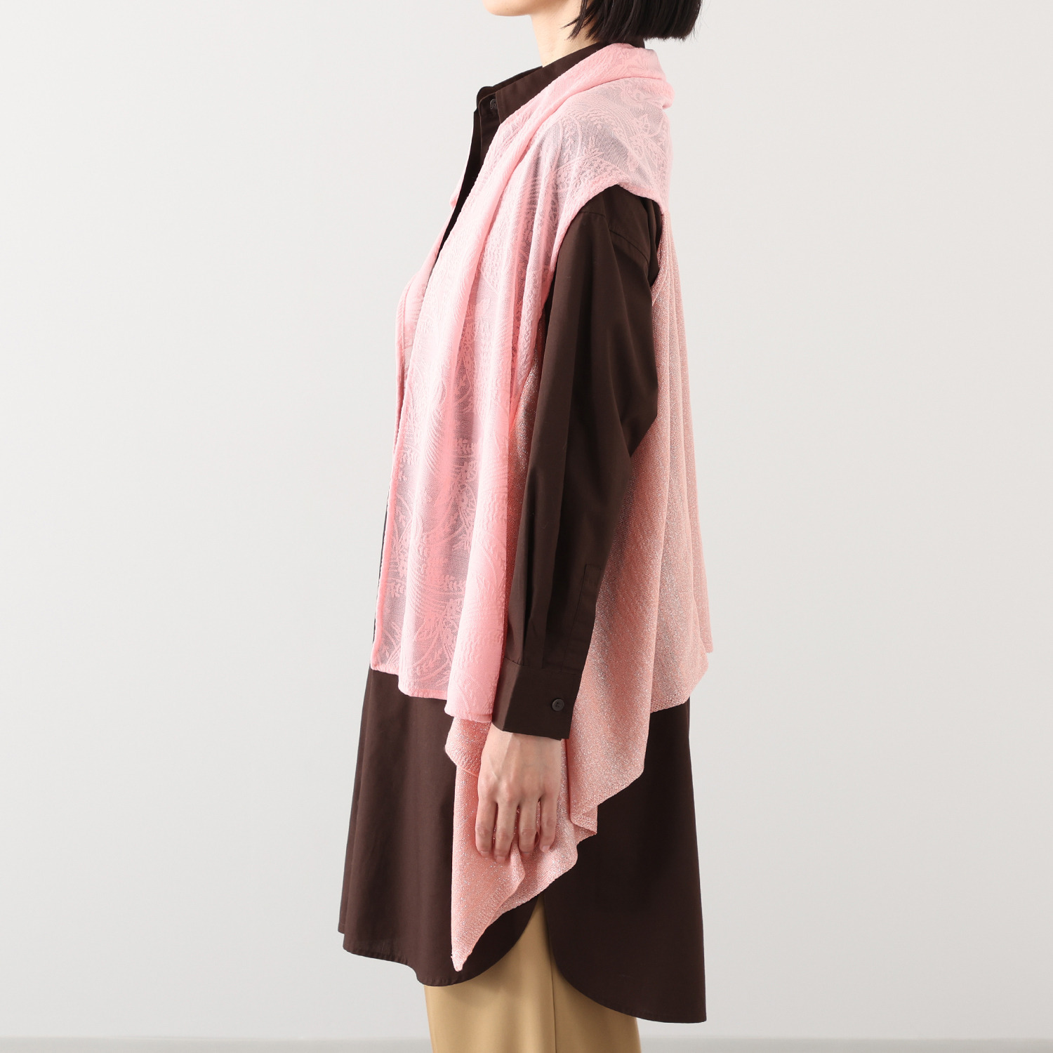 ミラ・ショーン レース×ラメ二ット ジレストール