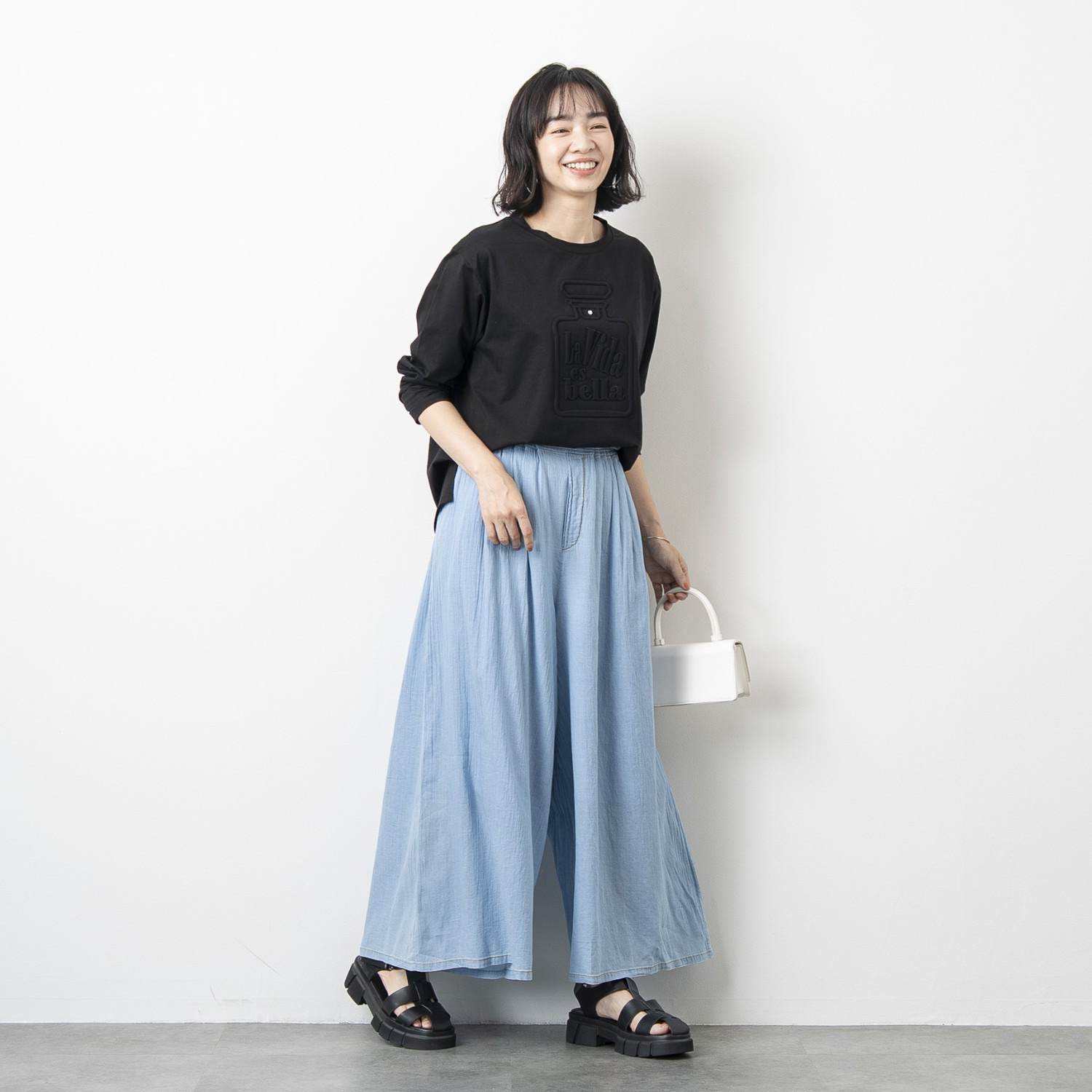 オン　ザ　エッジ エアリーで肌心地抜群 こだわりのシアーデニム ウエストタック ワイドパンツ