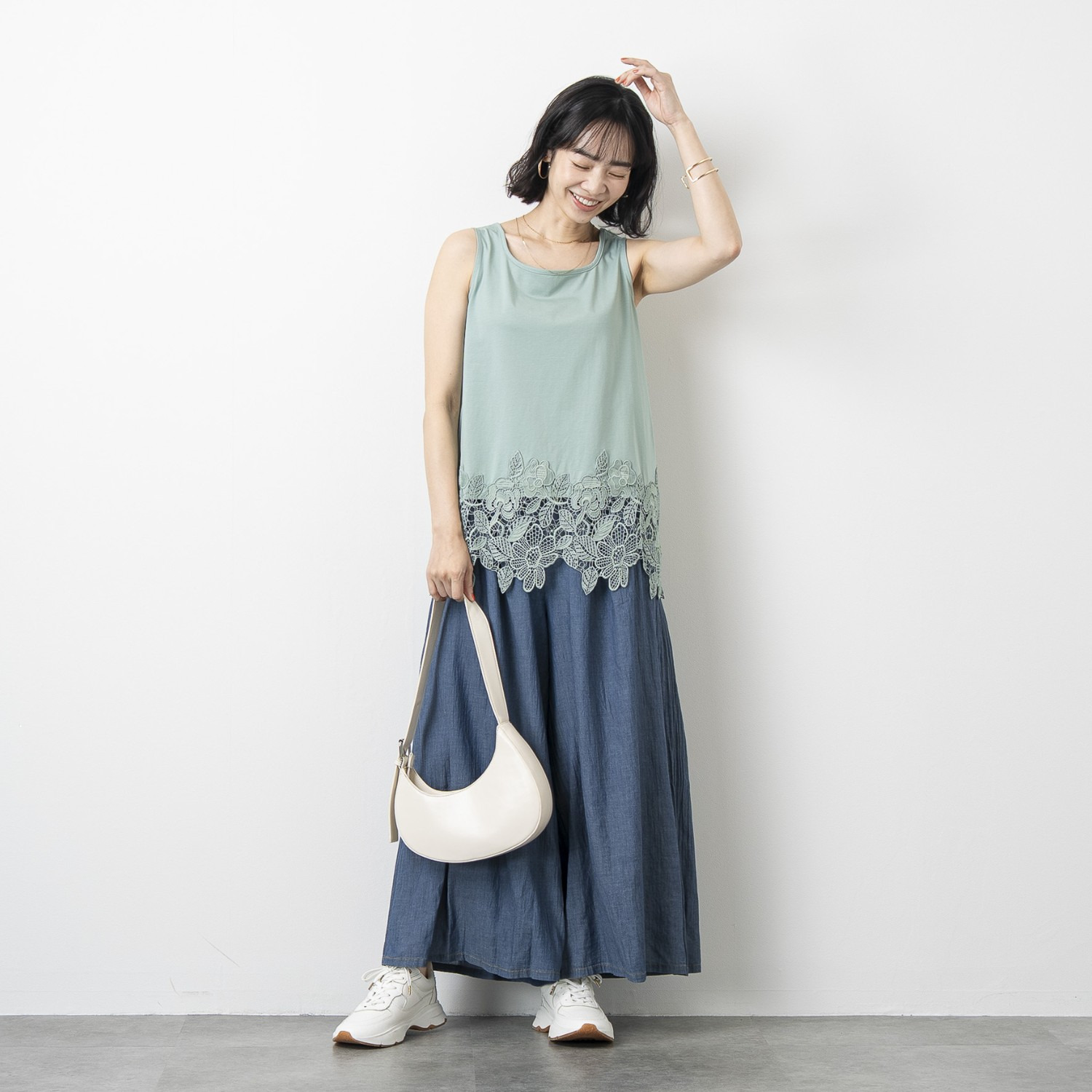 オン　ザ　エッジ エアリーで肌心地抜群 こだわりのシアーデニム ウエストタック ワイドパンツ