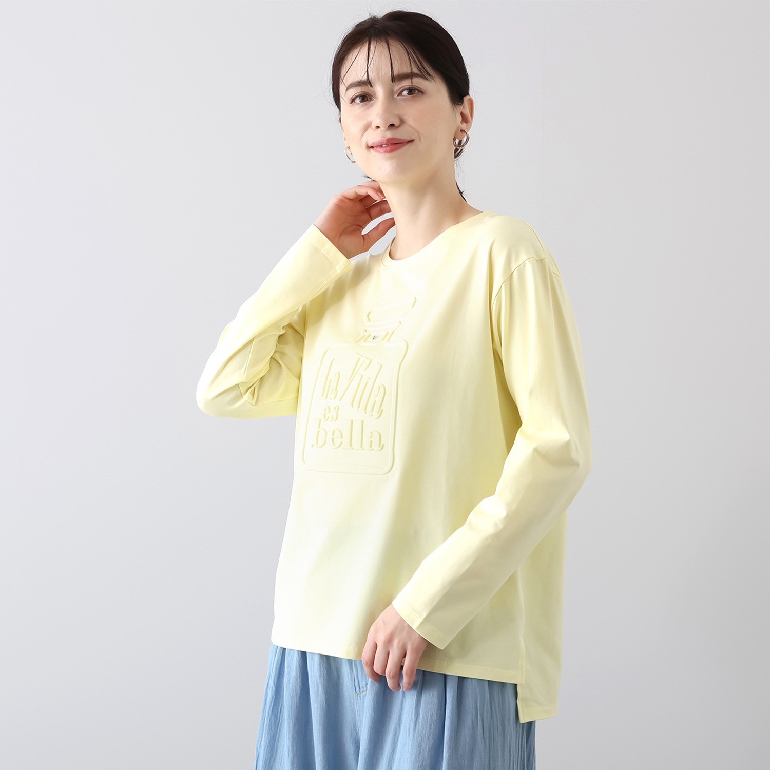 オン　ザ　エッジ 立体モティーフが新鮮 エンボス＆ラインストーン こなれ見え長袖Ｔシャツ