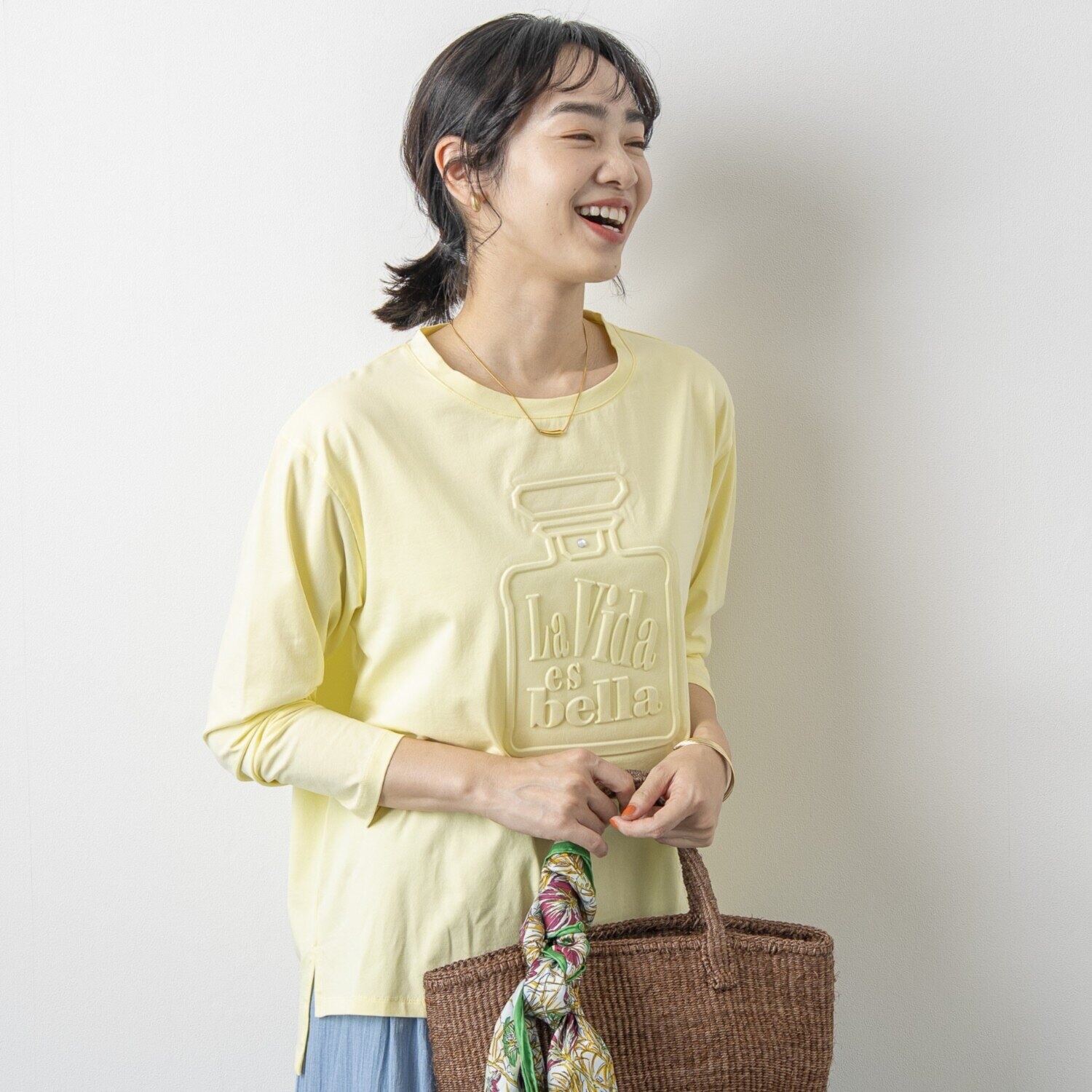 オン　ザ　エッジ 立体モティーフが新鮮 エンボス＆ラインストーン こなれ見え長袖Ｔシャツ